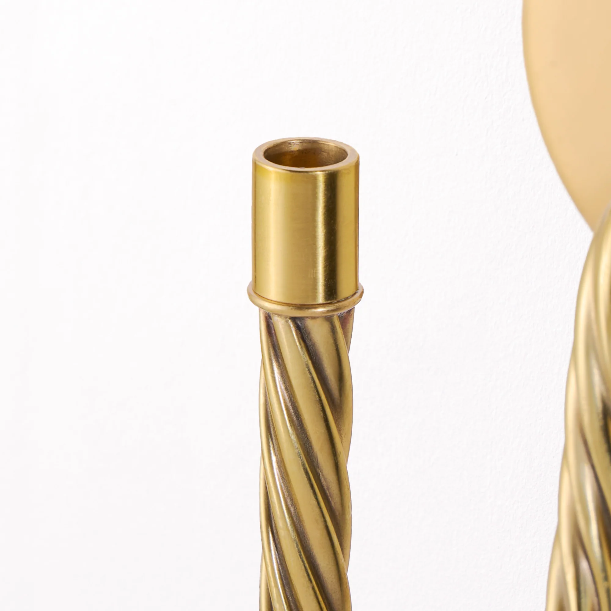 Quingo rechargeable wall fitting in brass - Image 6