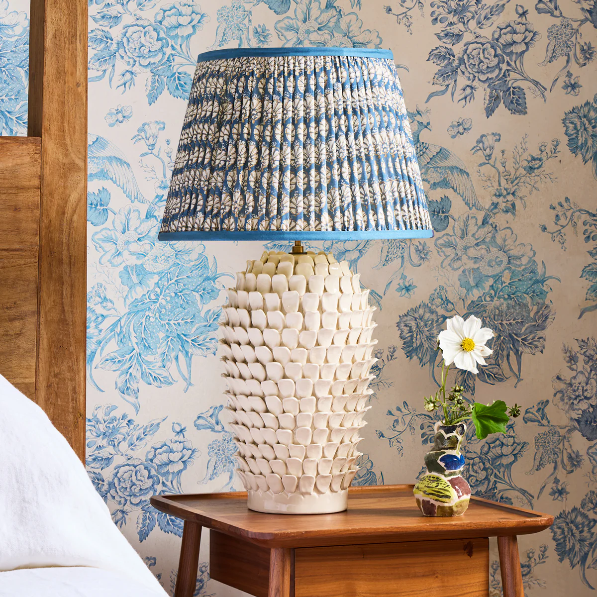 Rechargeable Stucco table lamp in stone ceramic - Image 11
