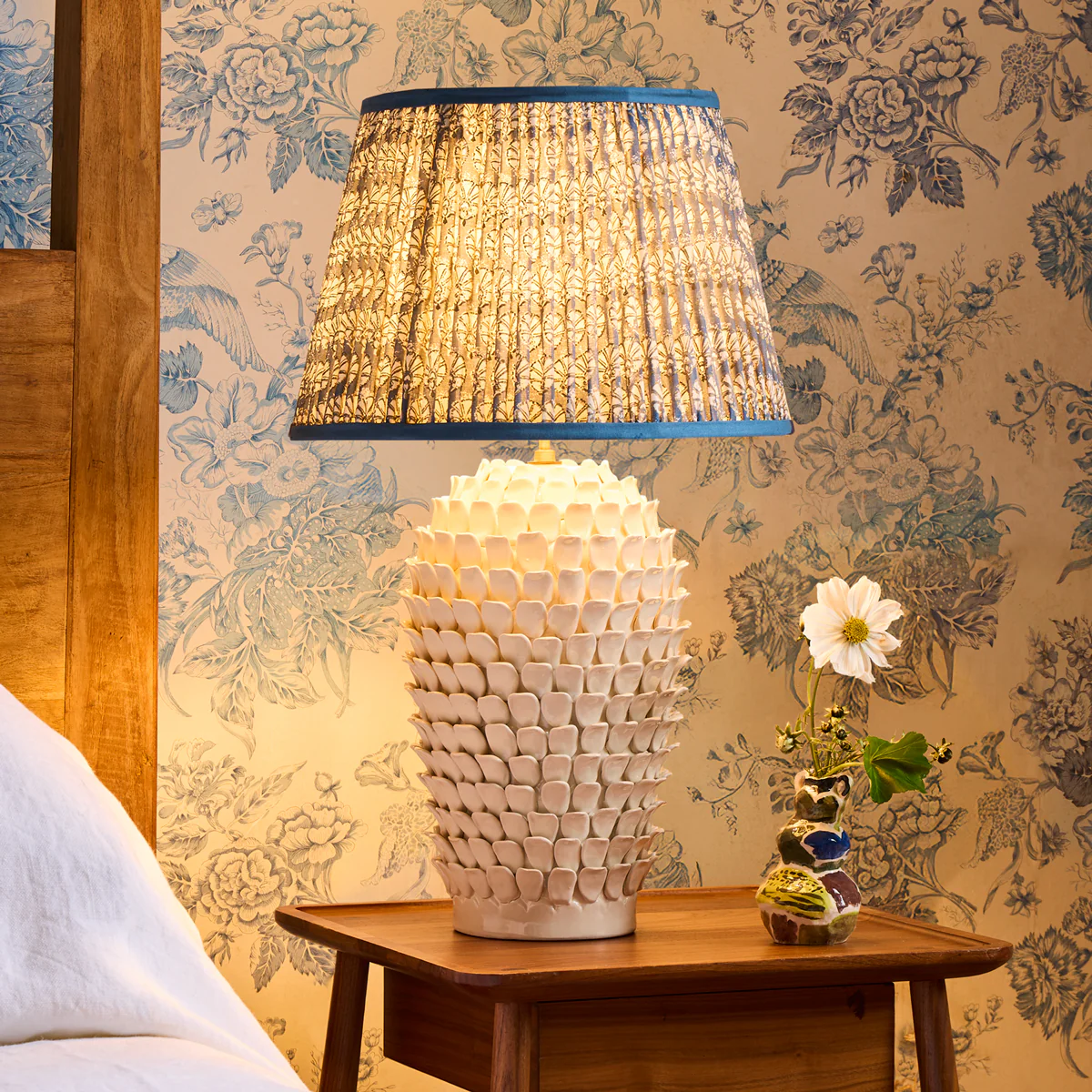 Rechargeable Stucco table lamp in stone ceramic - Image 12