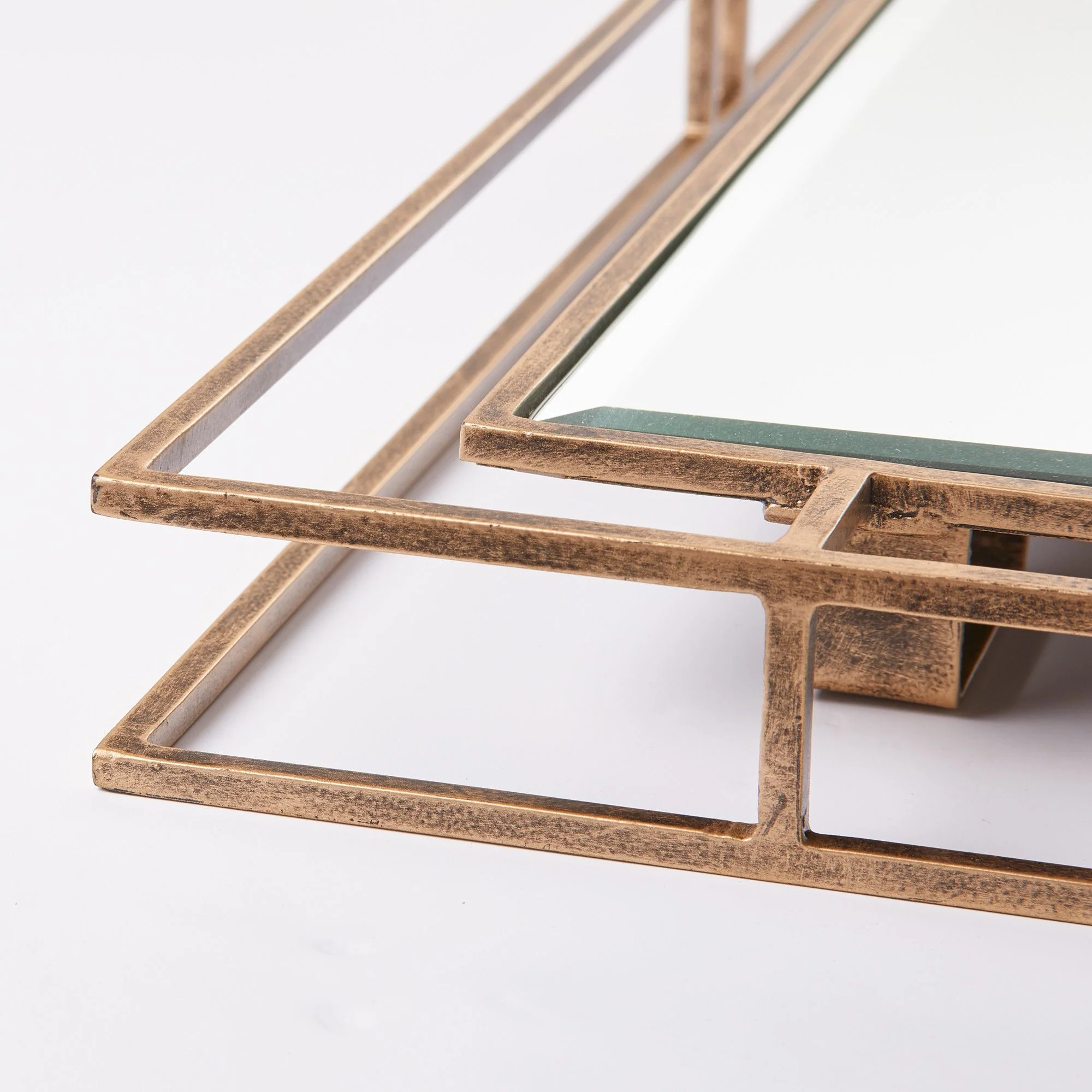 Rectangular necklace link mirror in antique gold - Image 3
