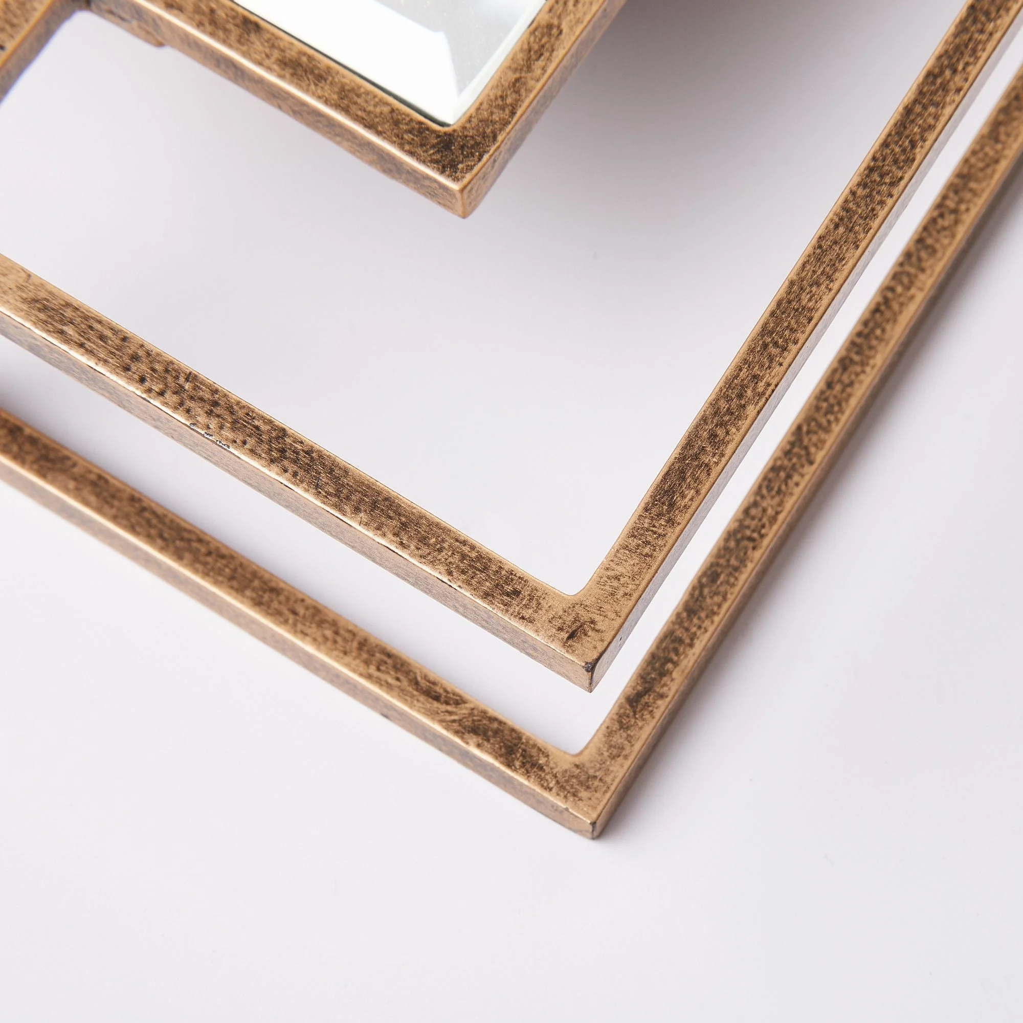 Rectangular necklace link mirror in antique gold - Image 5