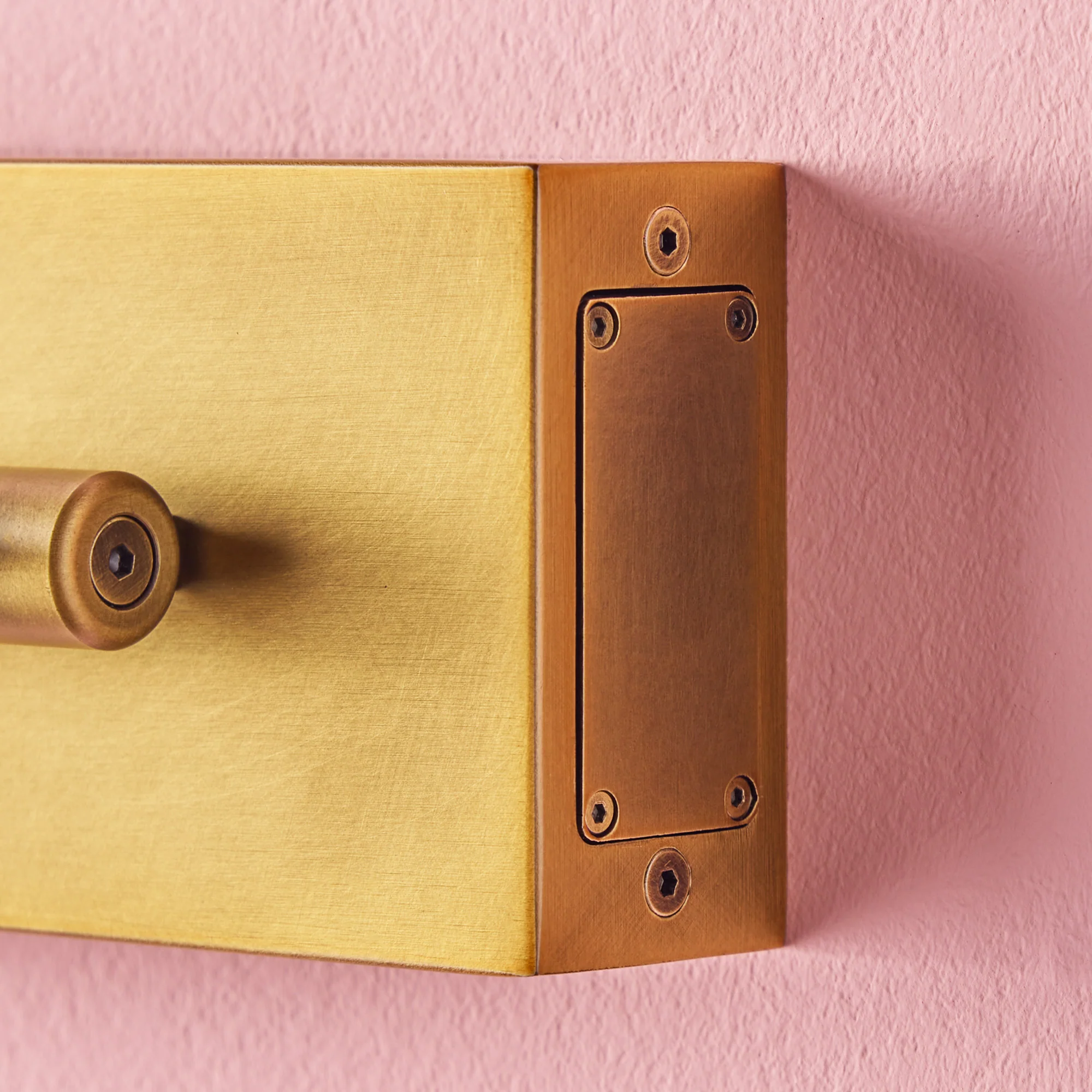 Regular Blake rechargeable picture light in brass - Image 3