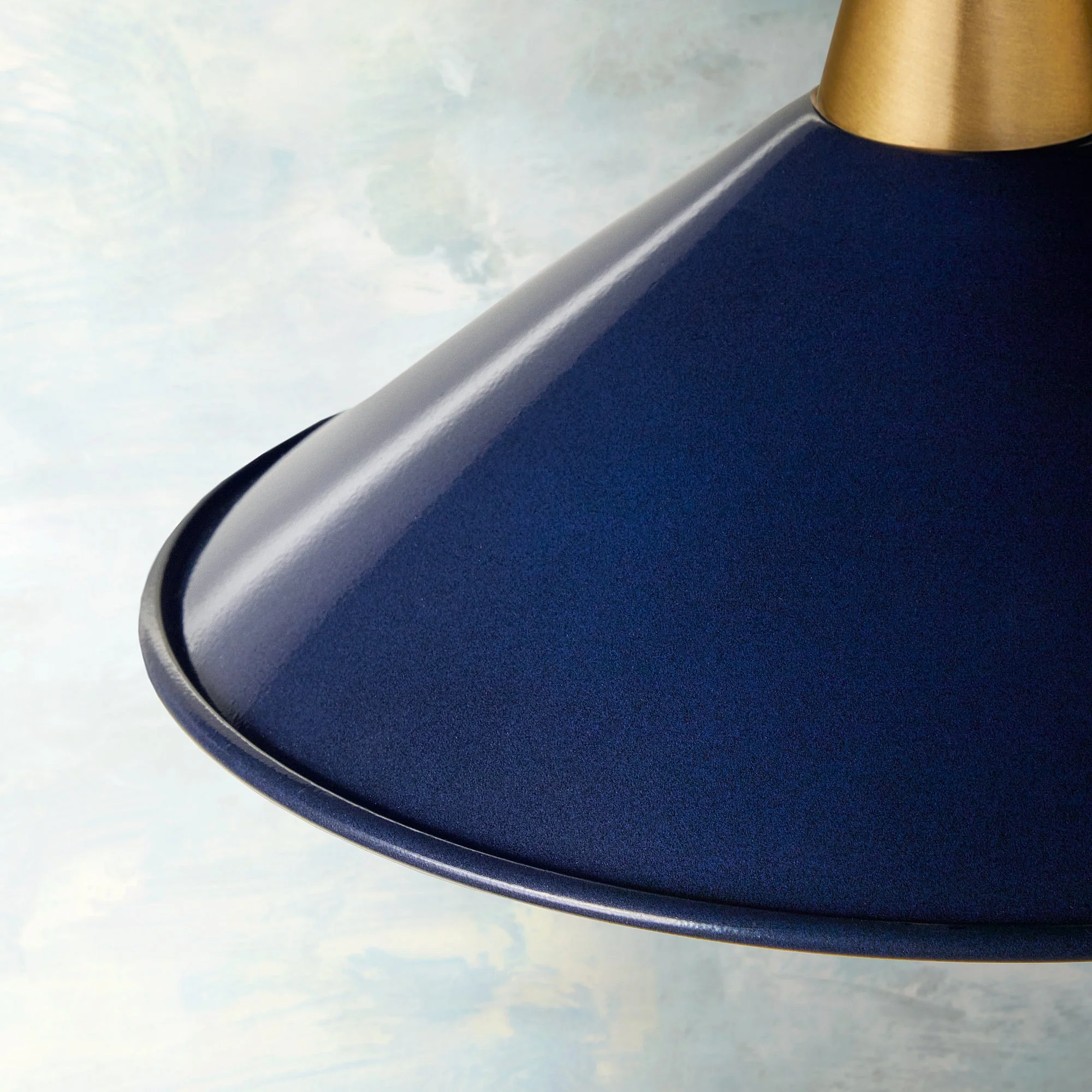 Regular Cookie shade in black iris with copper interior - Image 2