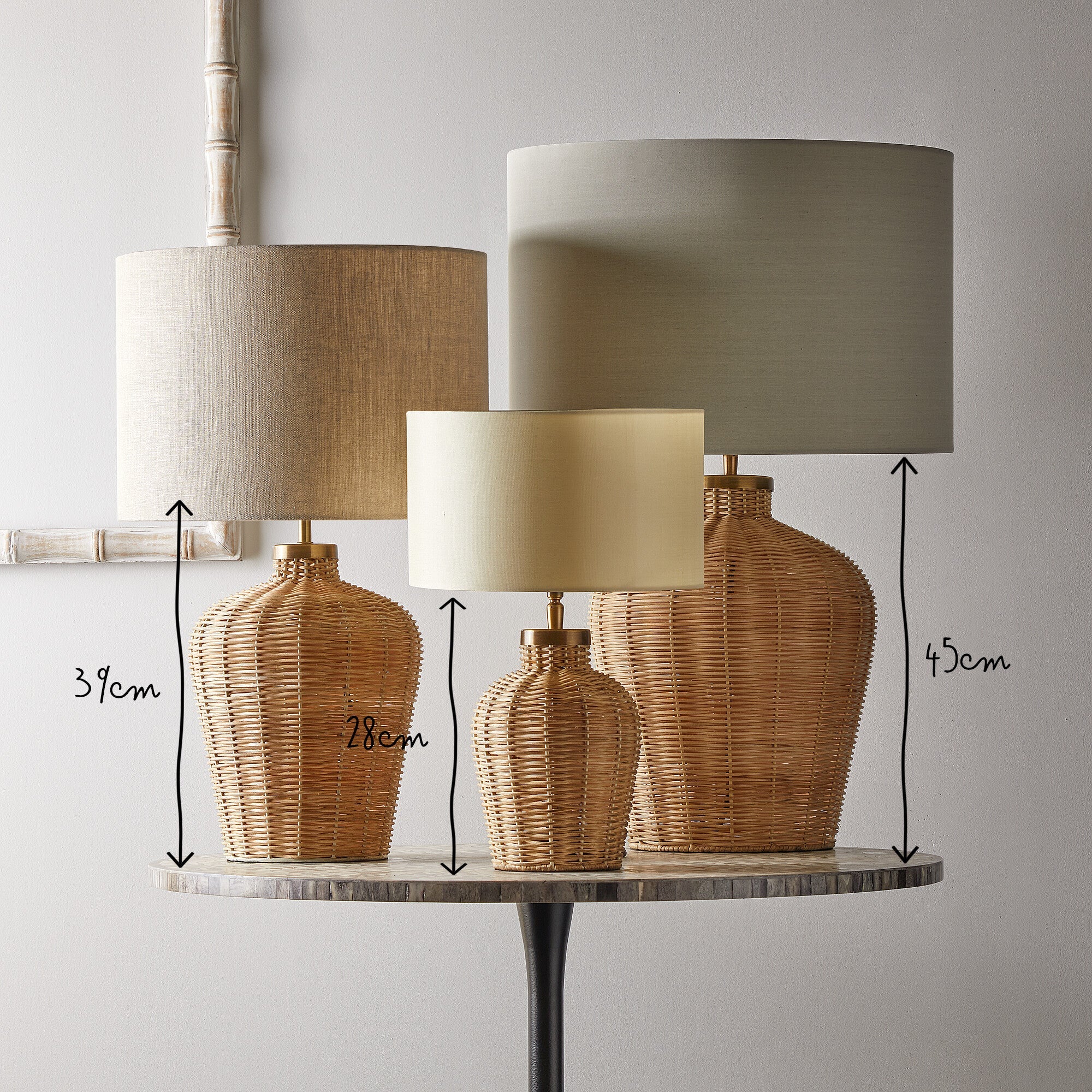Regular Rattle table lamp in natural cane - Image 9