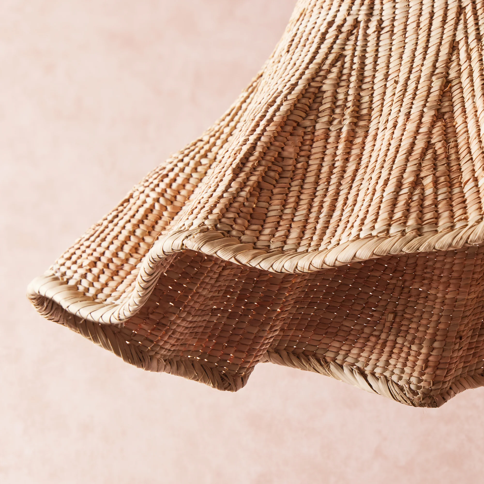 Regular Wonky Wave natural woven palm basket - Image 4