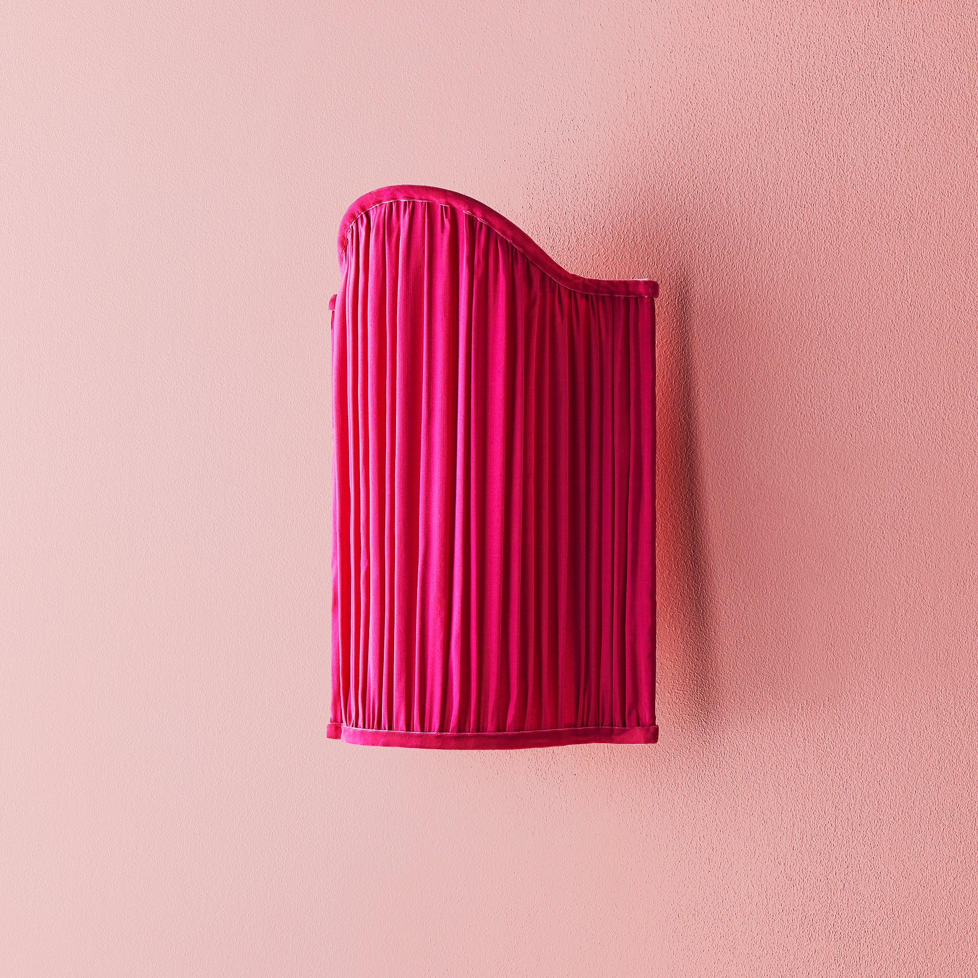 Rialto venetian style wall light in Fuchsia silk