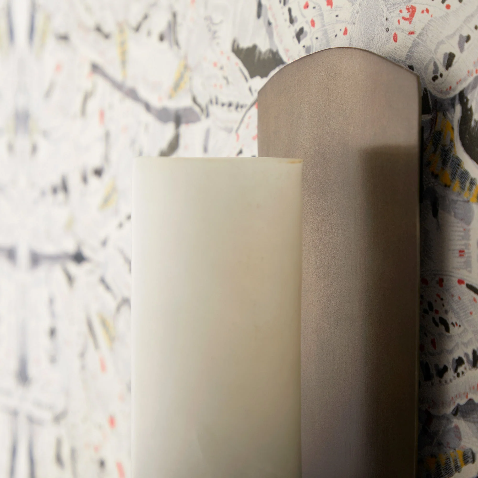 Roly wall light in antique bronze with an alabaster tube - Image 4
