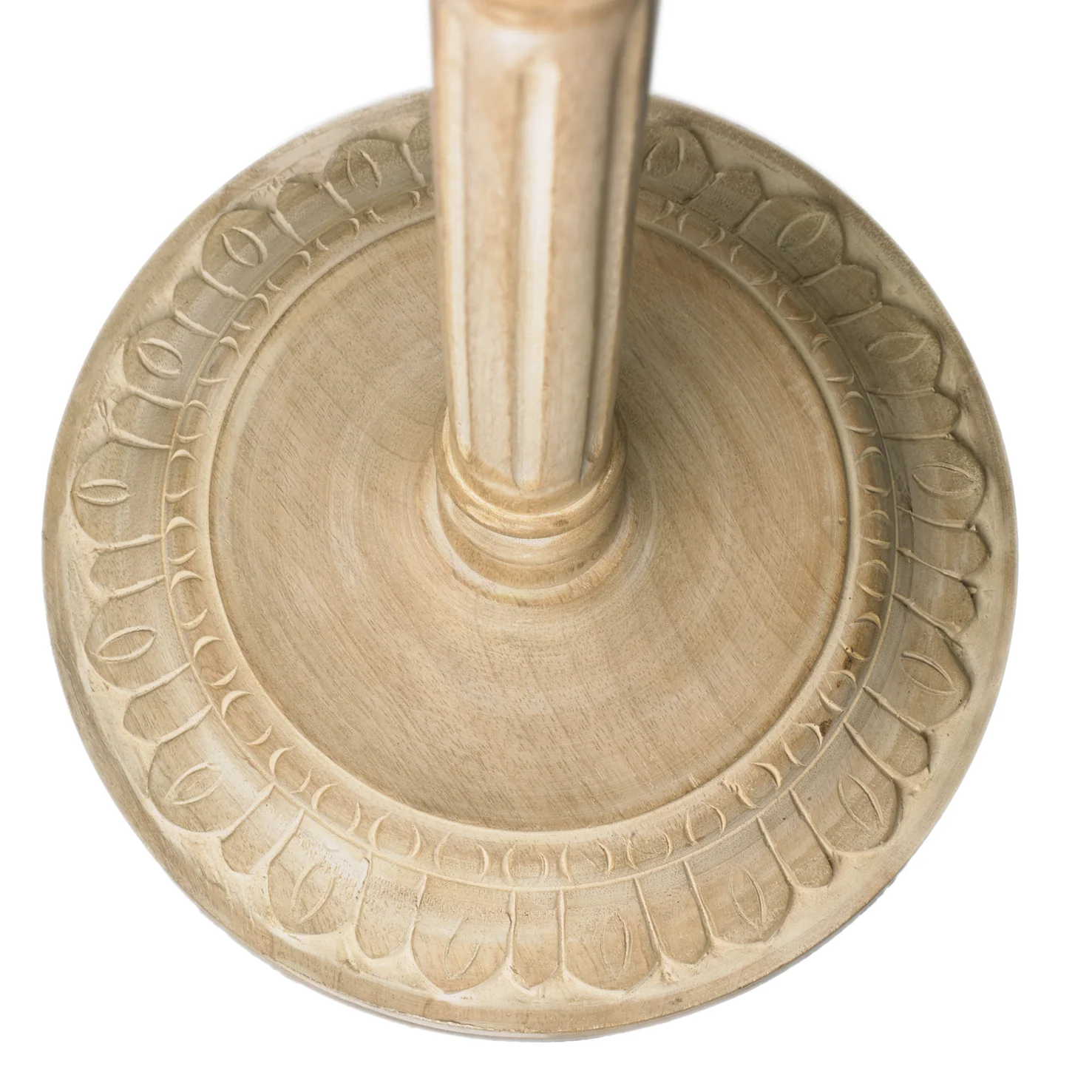 Roxanne floor lamp in distressed whitewash - Image 4