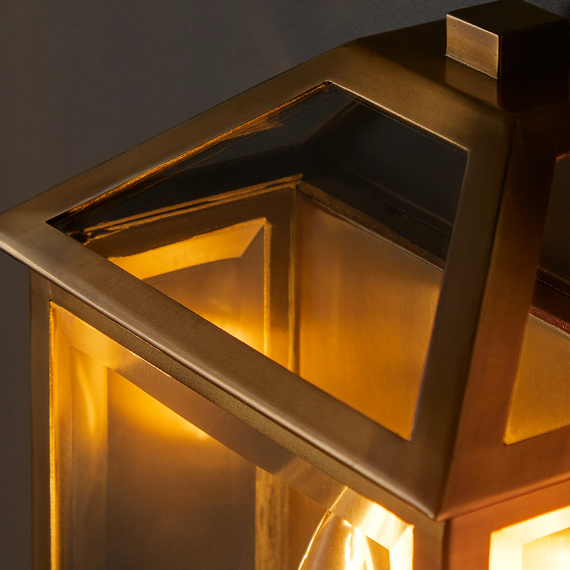Salcombe IP44 exterior wall light in antique brass - Image 7