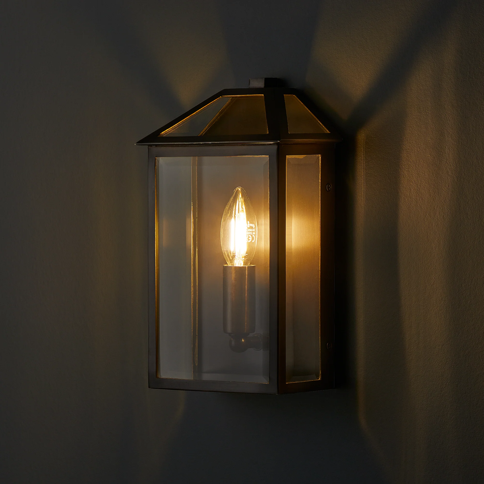 Salcombe IP44 exterior wall light in bronze - Image 4