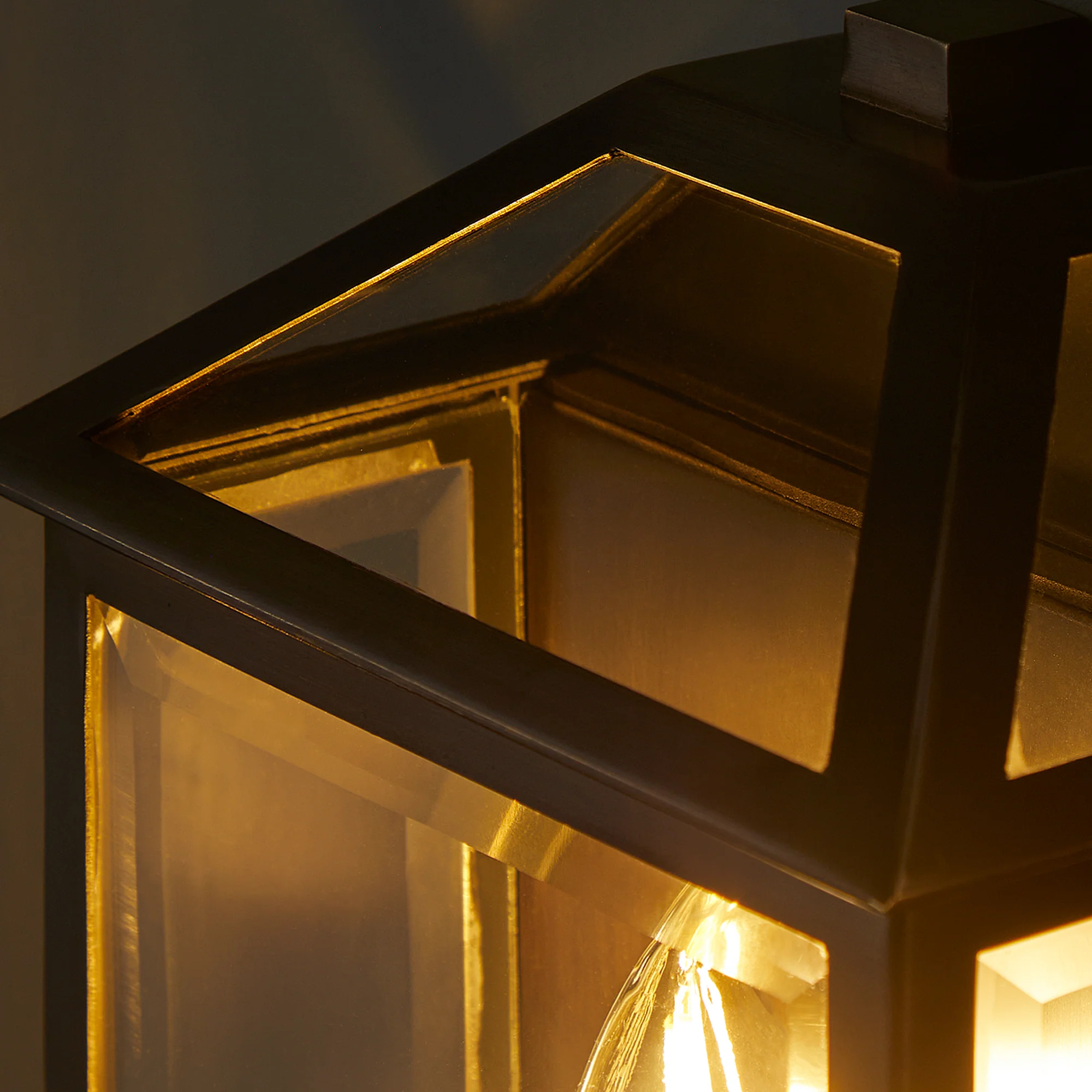 Salcombe IP44 exterior wall light in bronze - Image 7