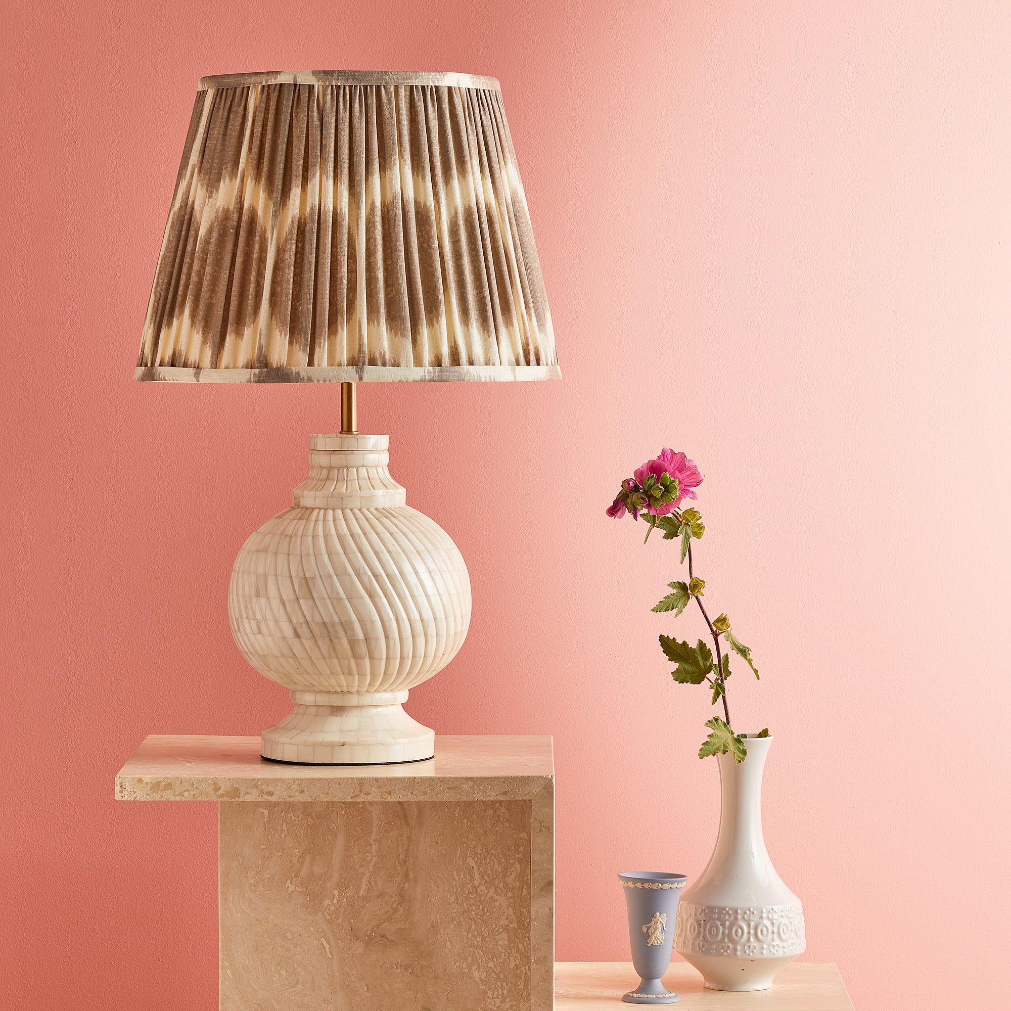 Sarika table lamp in off white bone