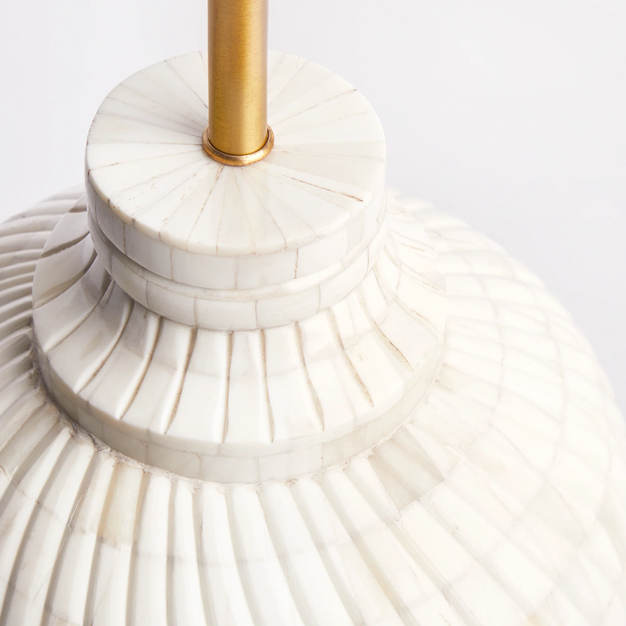 Sarika table lamp in off white bone - Image 3
