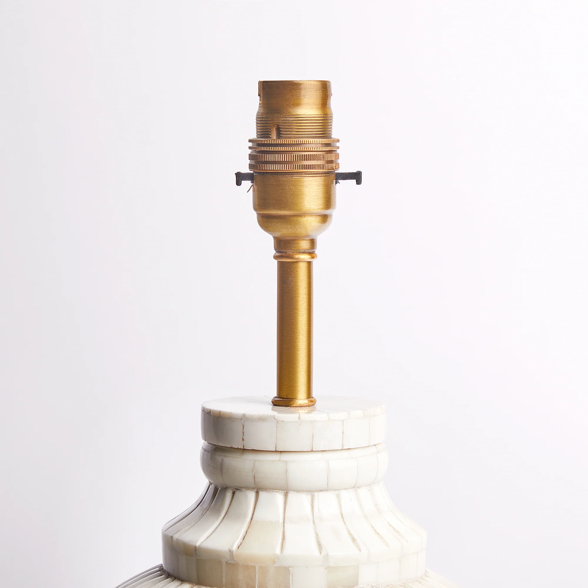 Sarika table lamp in off white bone - Image 4