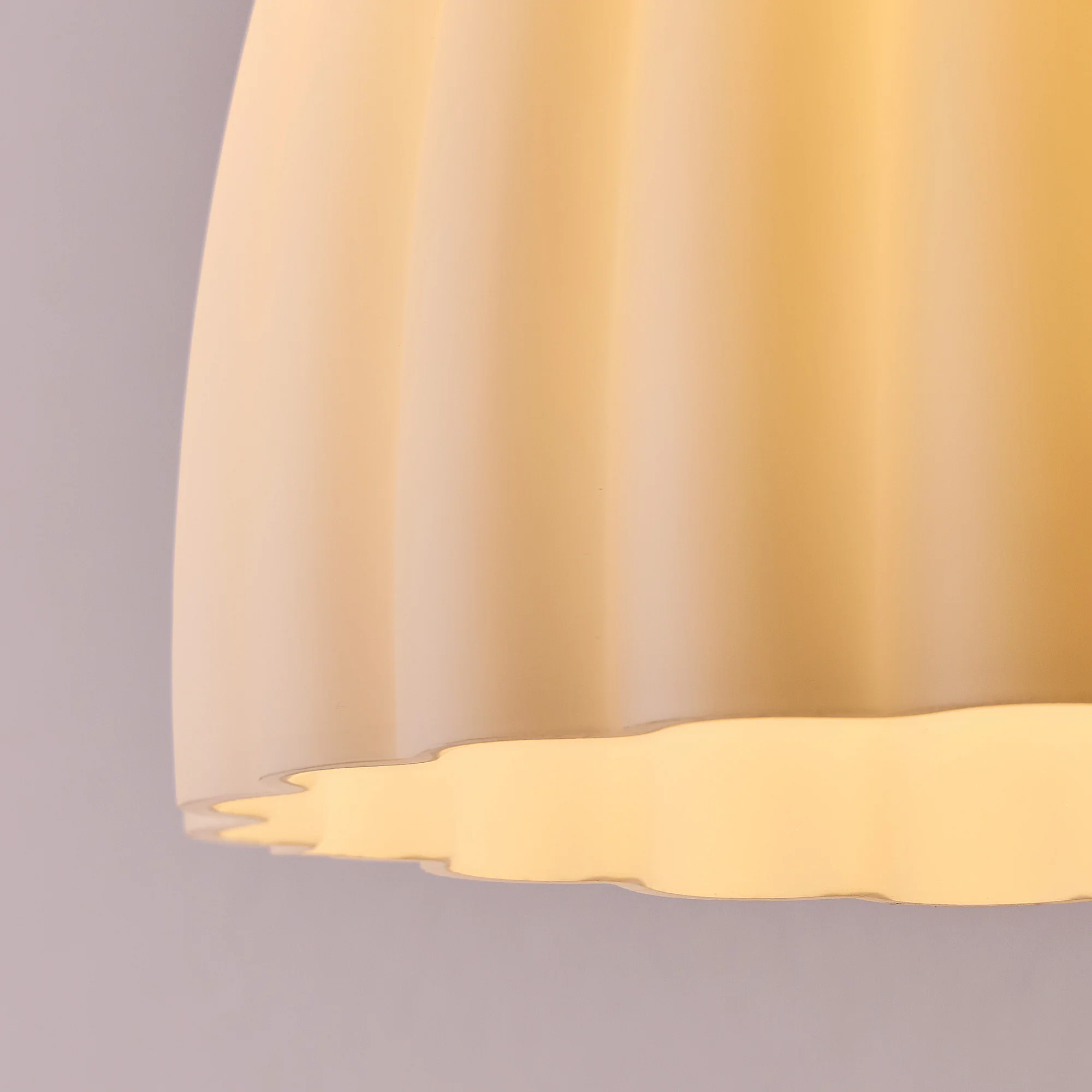 Regular Scallop in opaline glass - Image 5