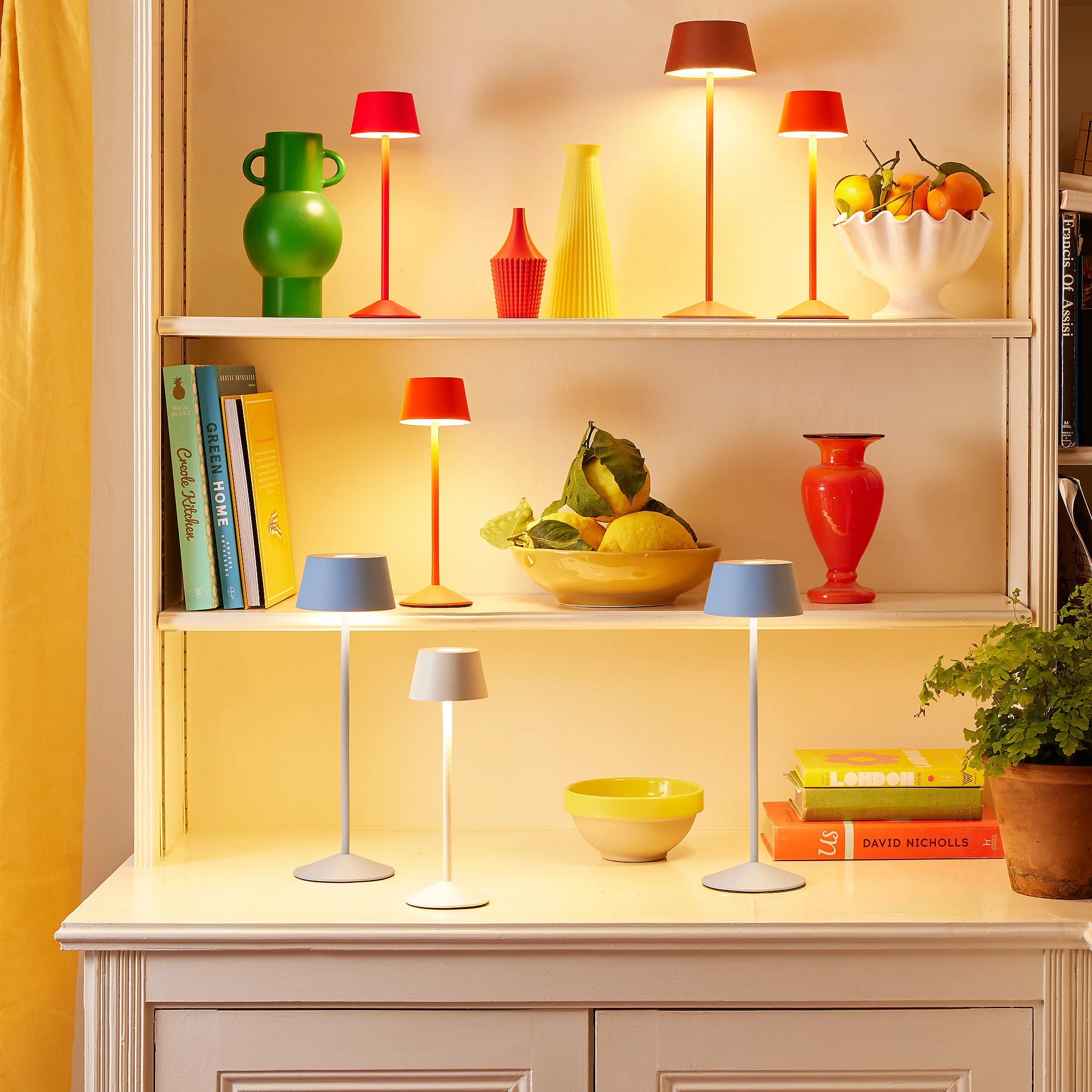 Scoon rechargeable table lamp in rust - Image 7