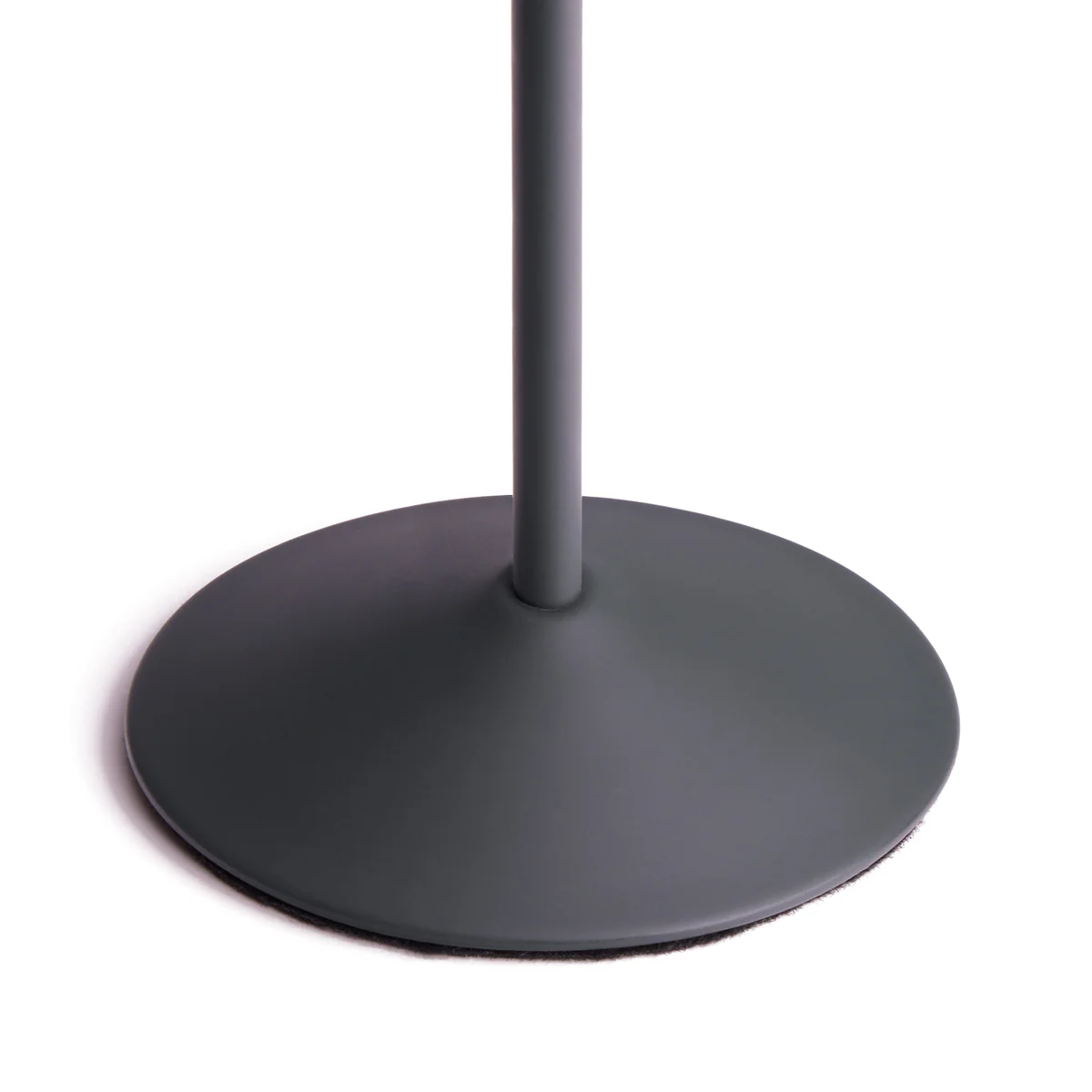 Scoon rechargeable table lamp in shale - Image 6