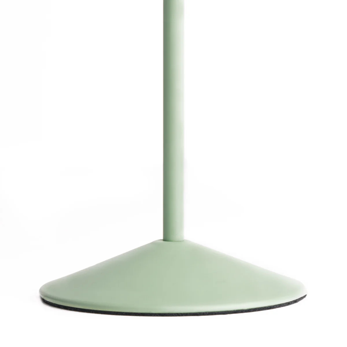 Scoon rechargeable table lamp in watercress - Image 12