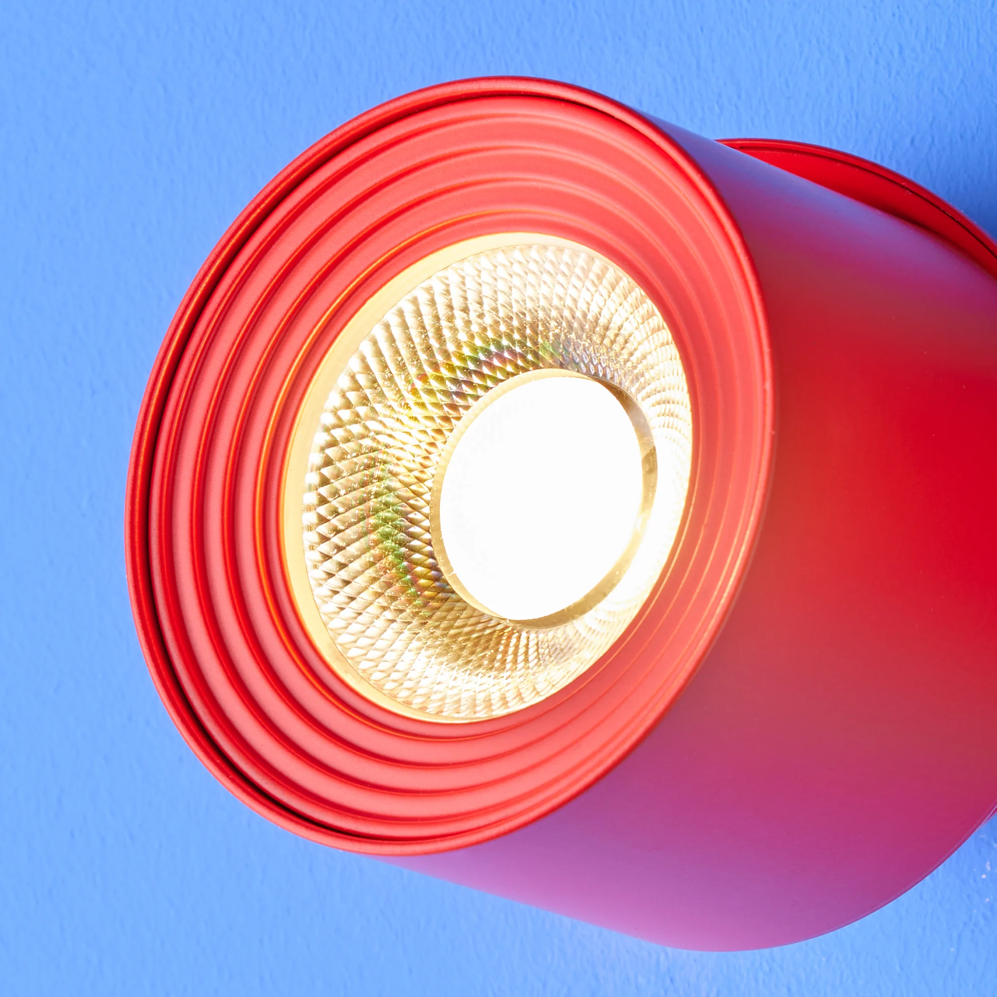 Scoon rechargeable wall light in firecracker - Image 8