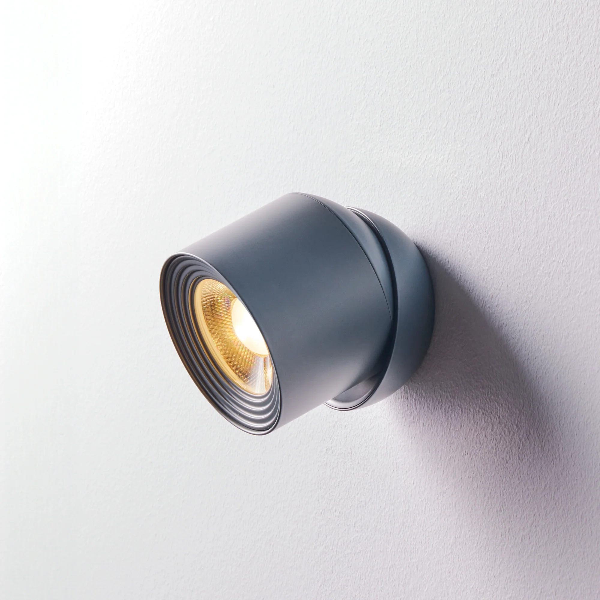 Scoon rechargeable wall light in shale - Image 2