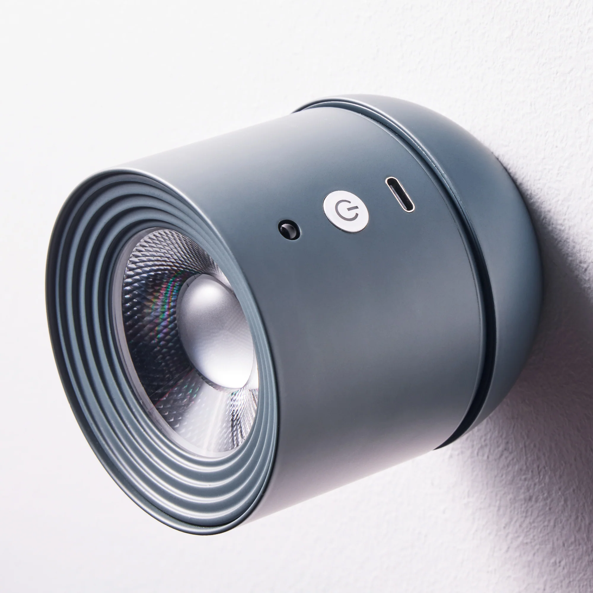 Scoon rechargeable wall light in shale - Image 3