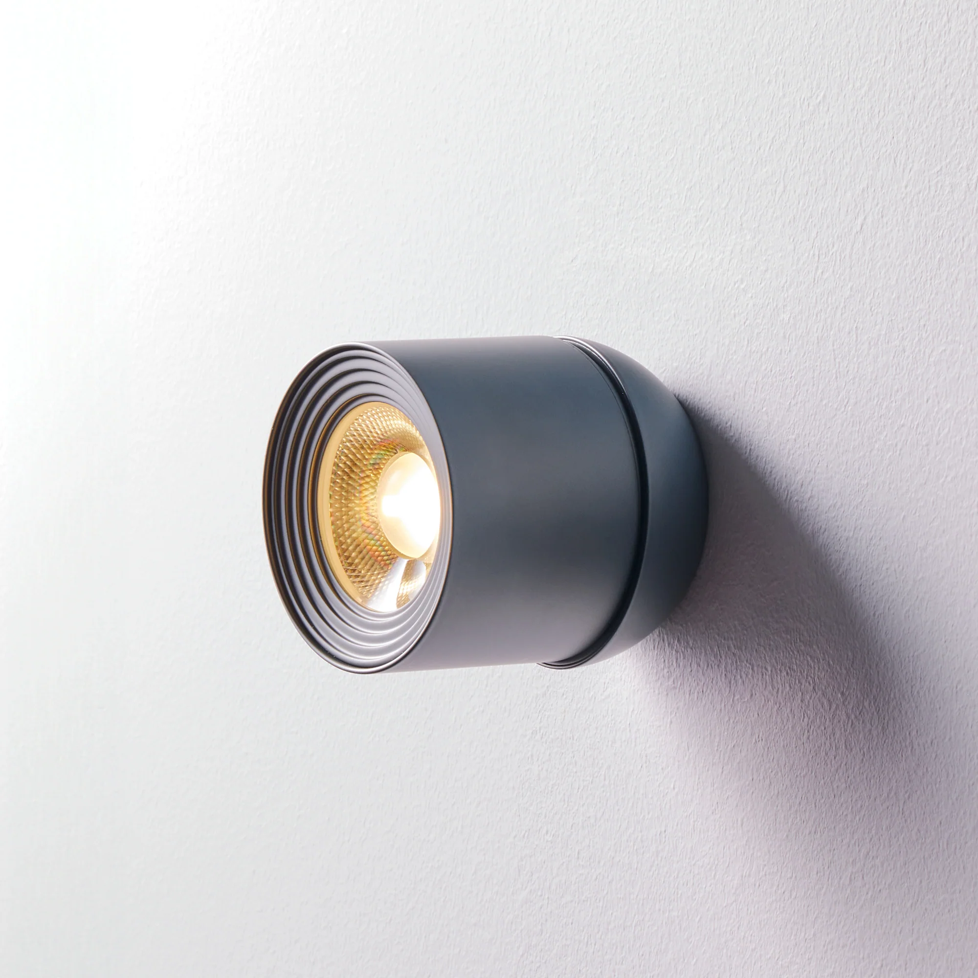 Scoon rechargeable wall light in shale - Image 6