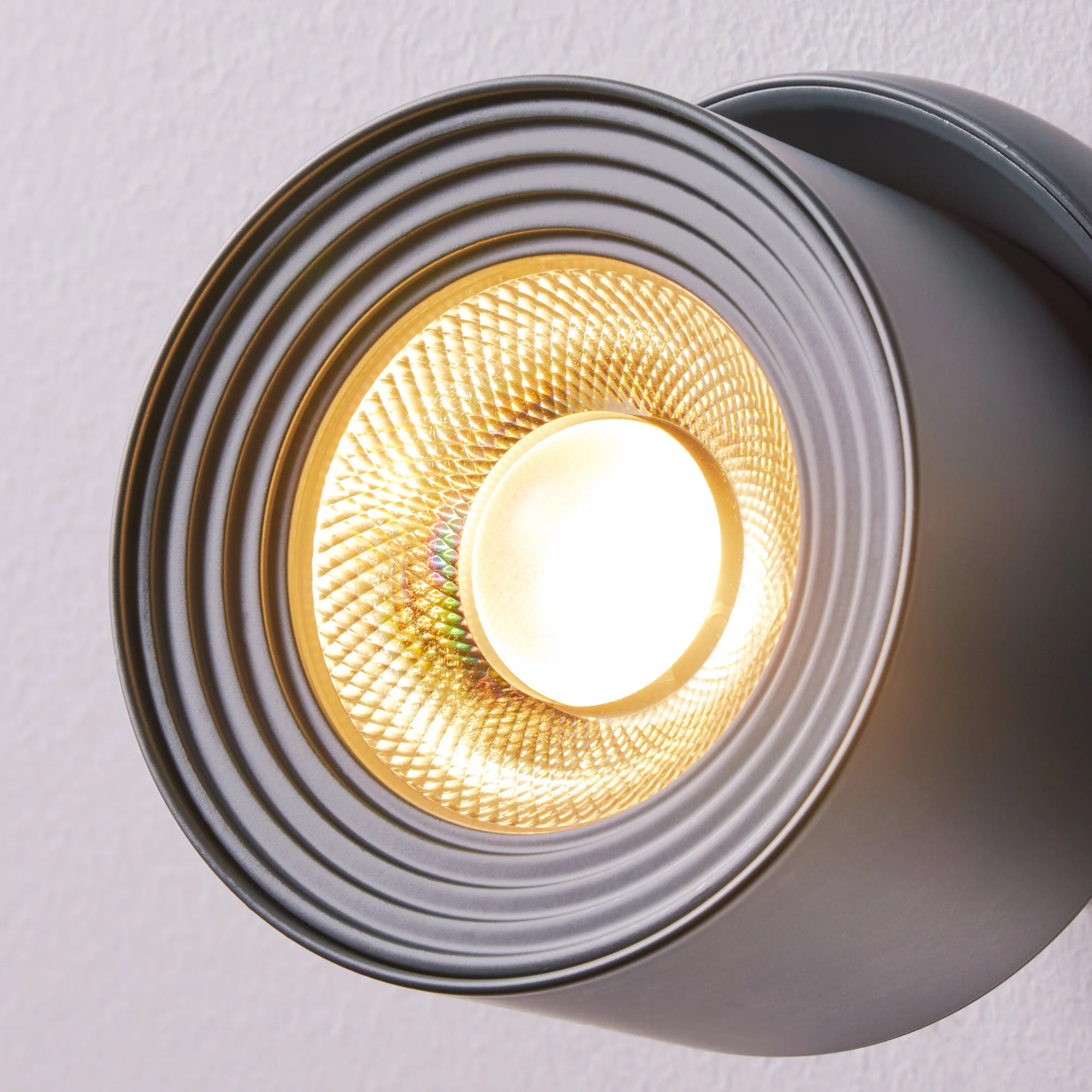 Scoon rechargeable wall light in shale - Image 8