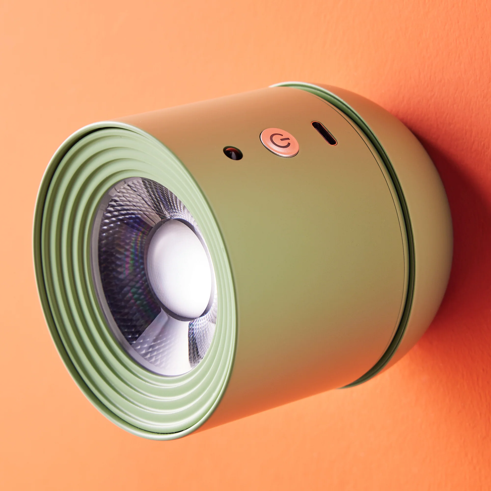 Scoon rechargeable wall light in watercress - Image 3