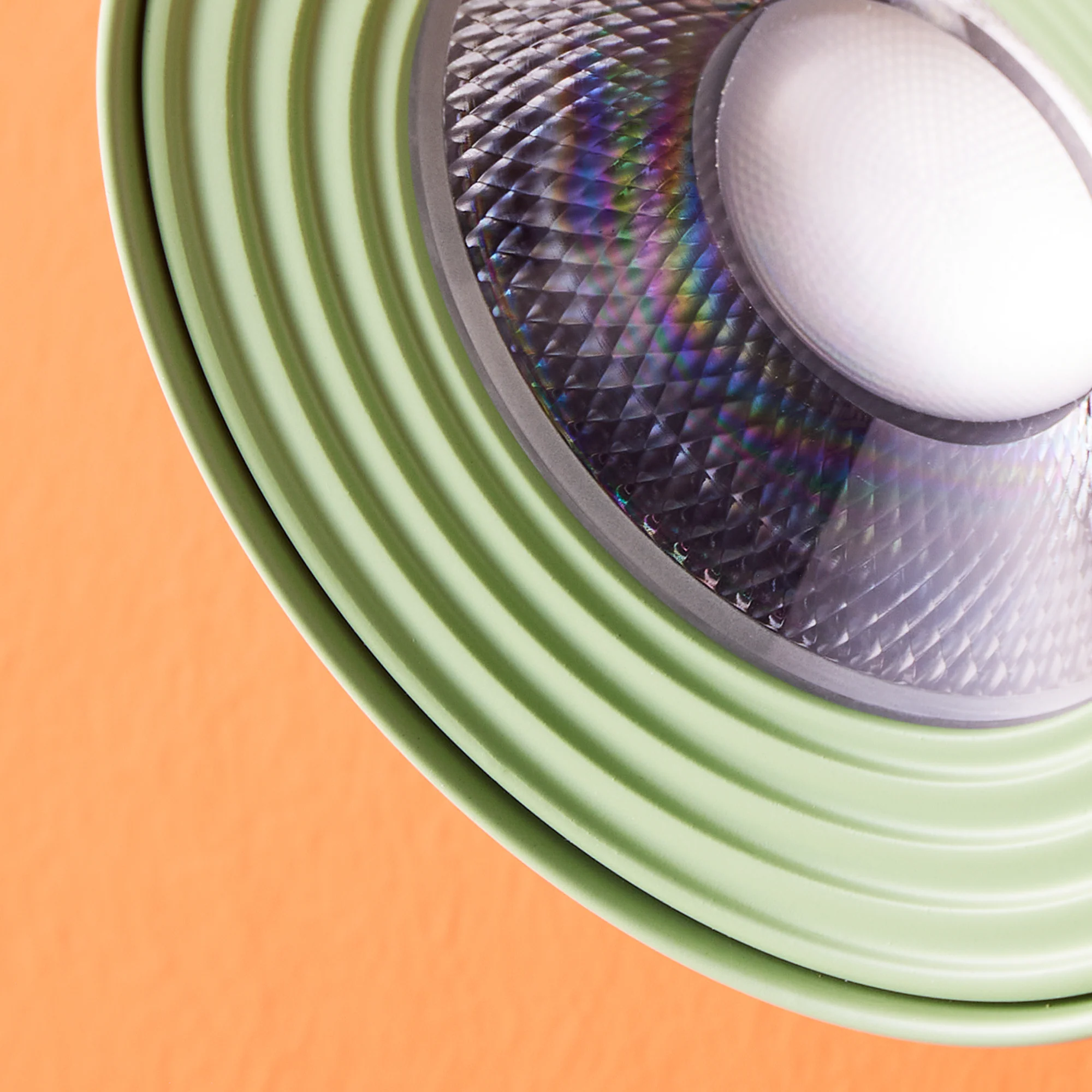 Scoon rechargeable wall light in watercress - Image 9