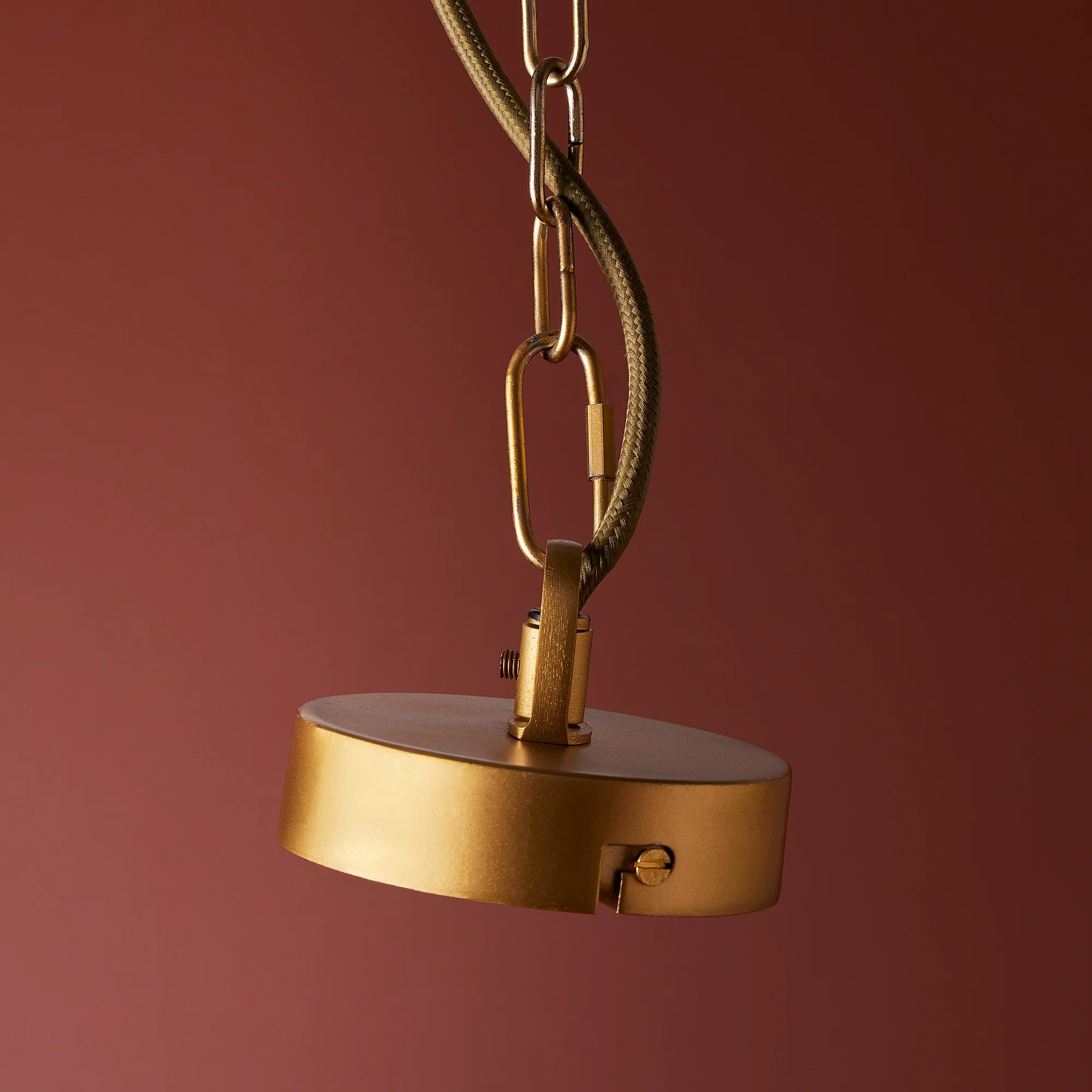 Scrunch pendant in brass - Image 11