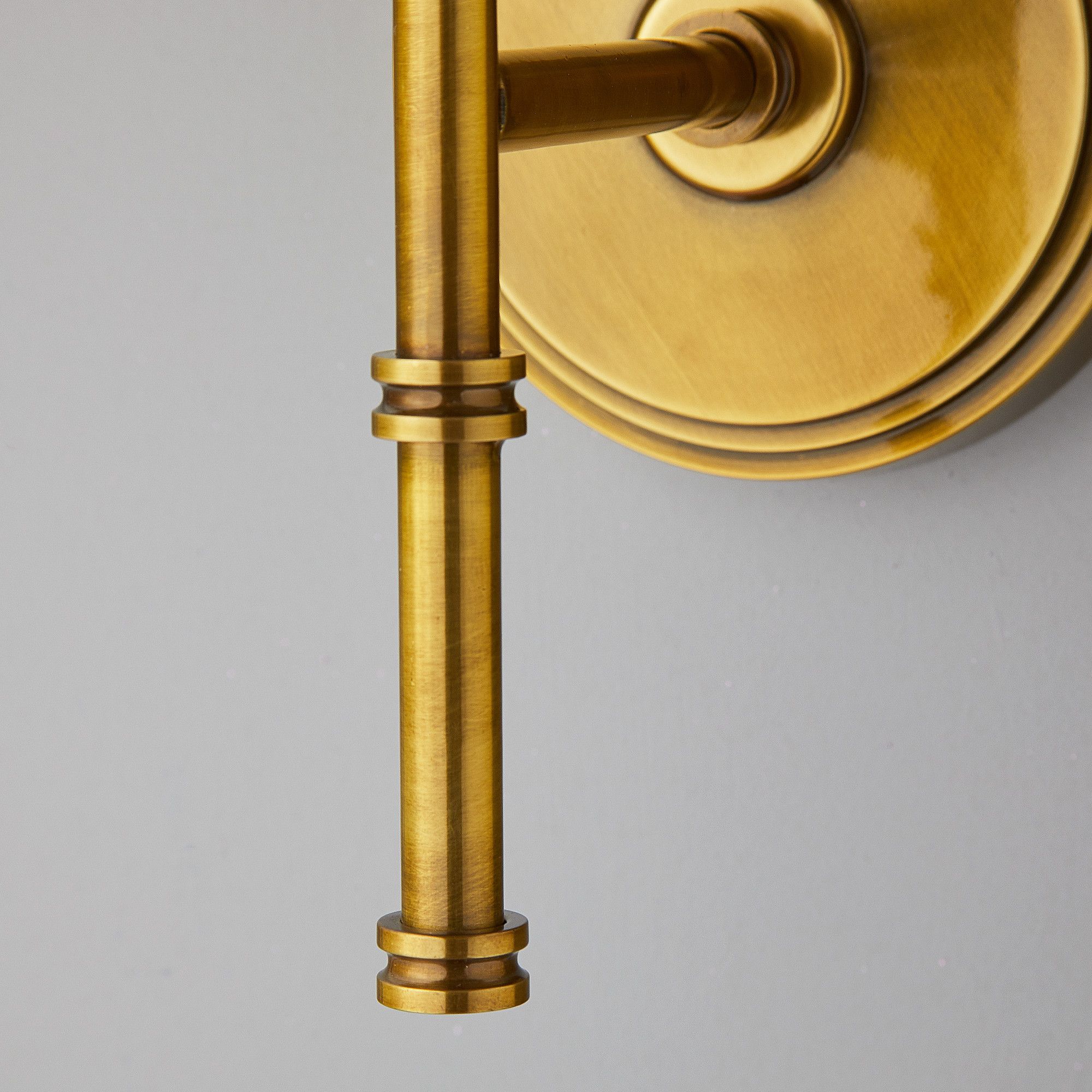Single Chukka Wall fitting in antiqued brass - Image 4