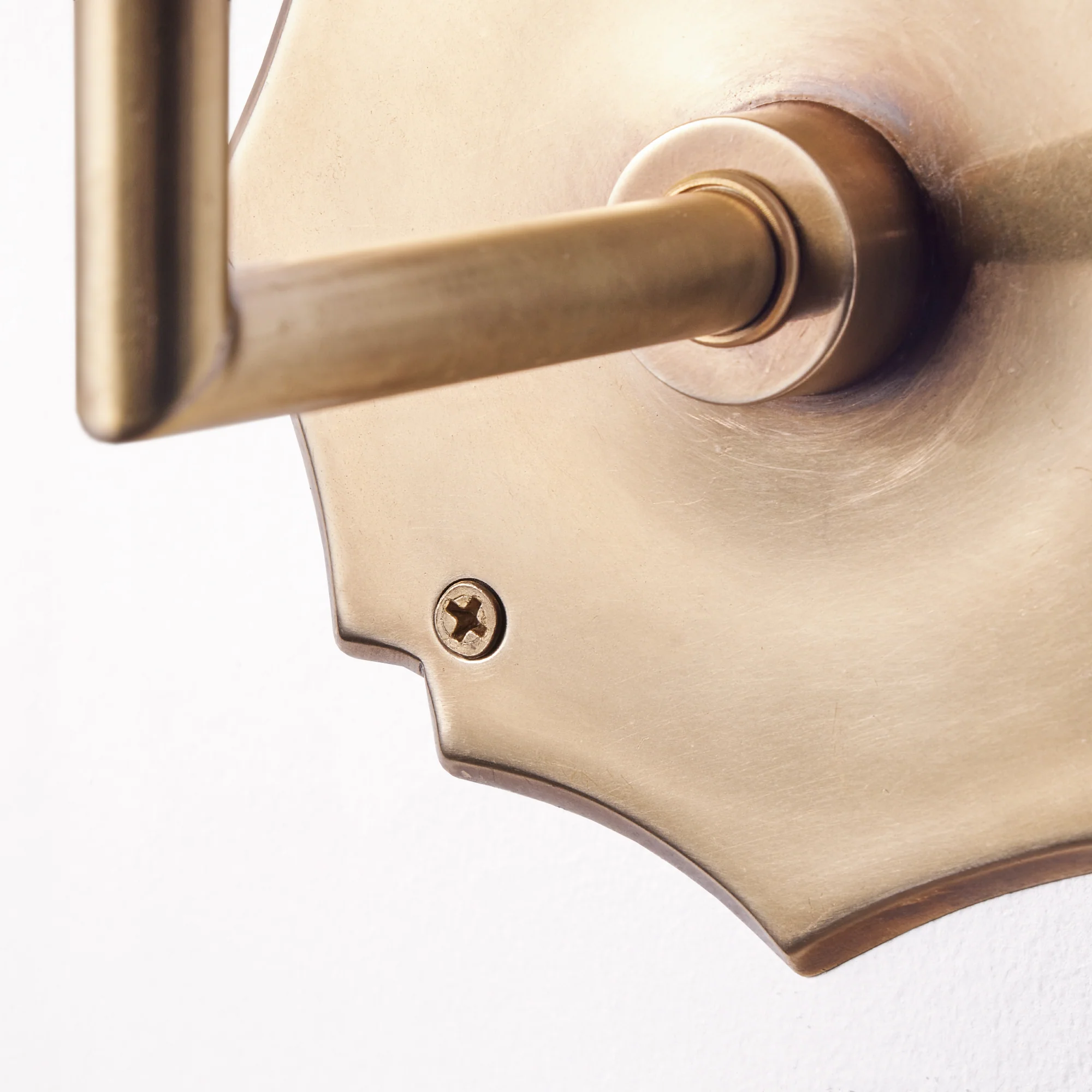Single Insignia rechargeable wall fitting in antique brass - Image 5
