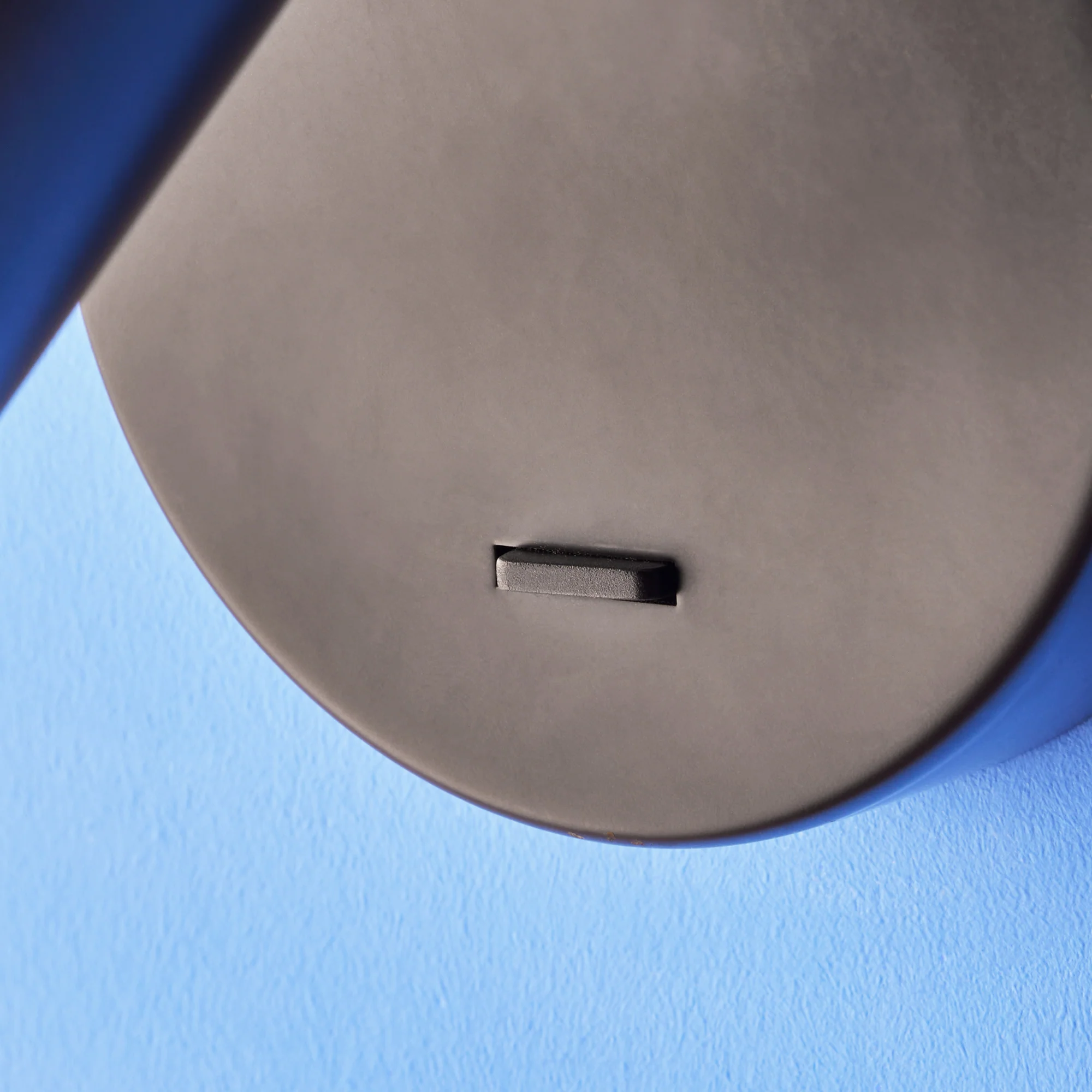 single Lewis wall light with switch in black - Image 4