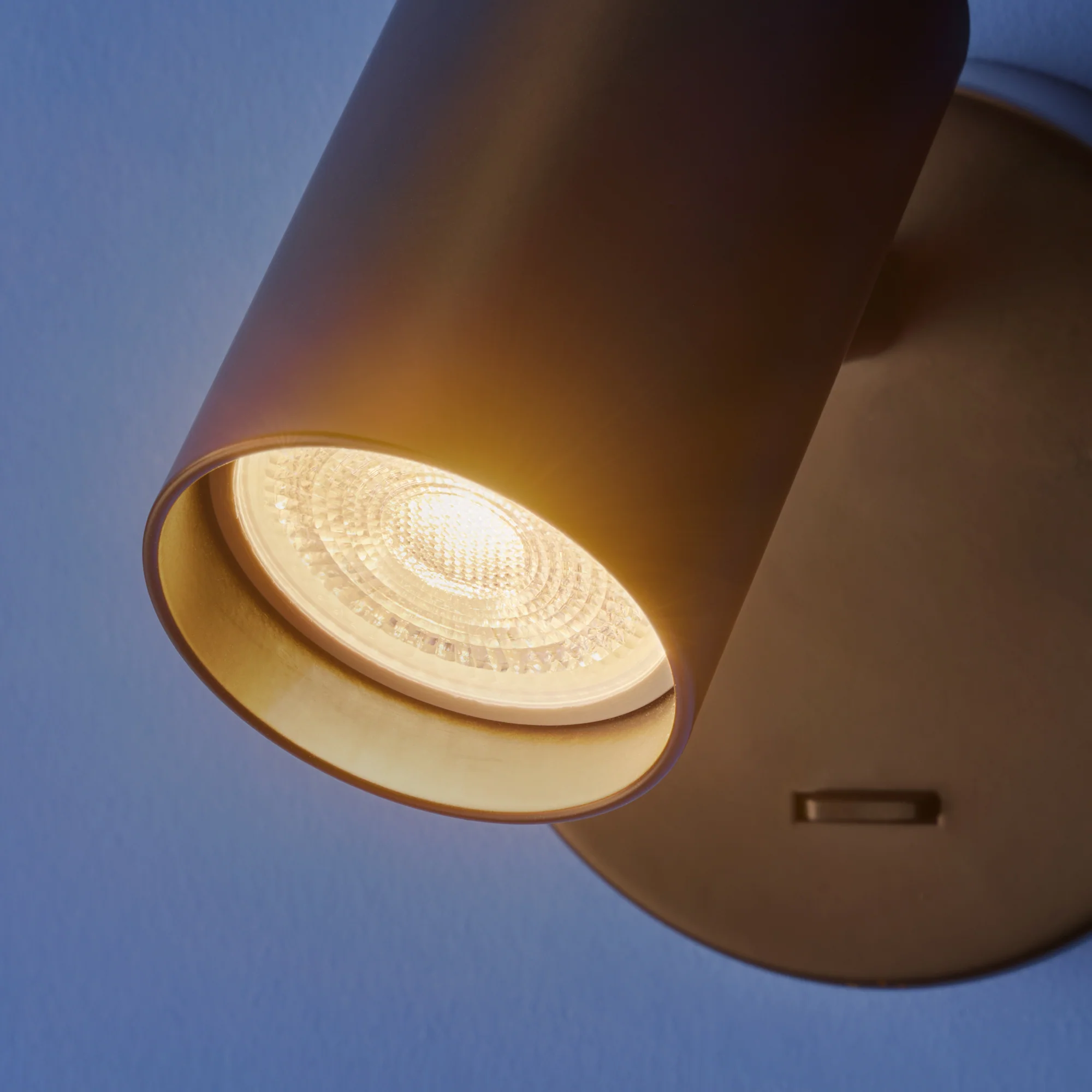 single Lewis wall light with switch in black - Image 6