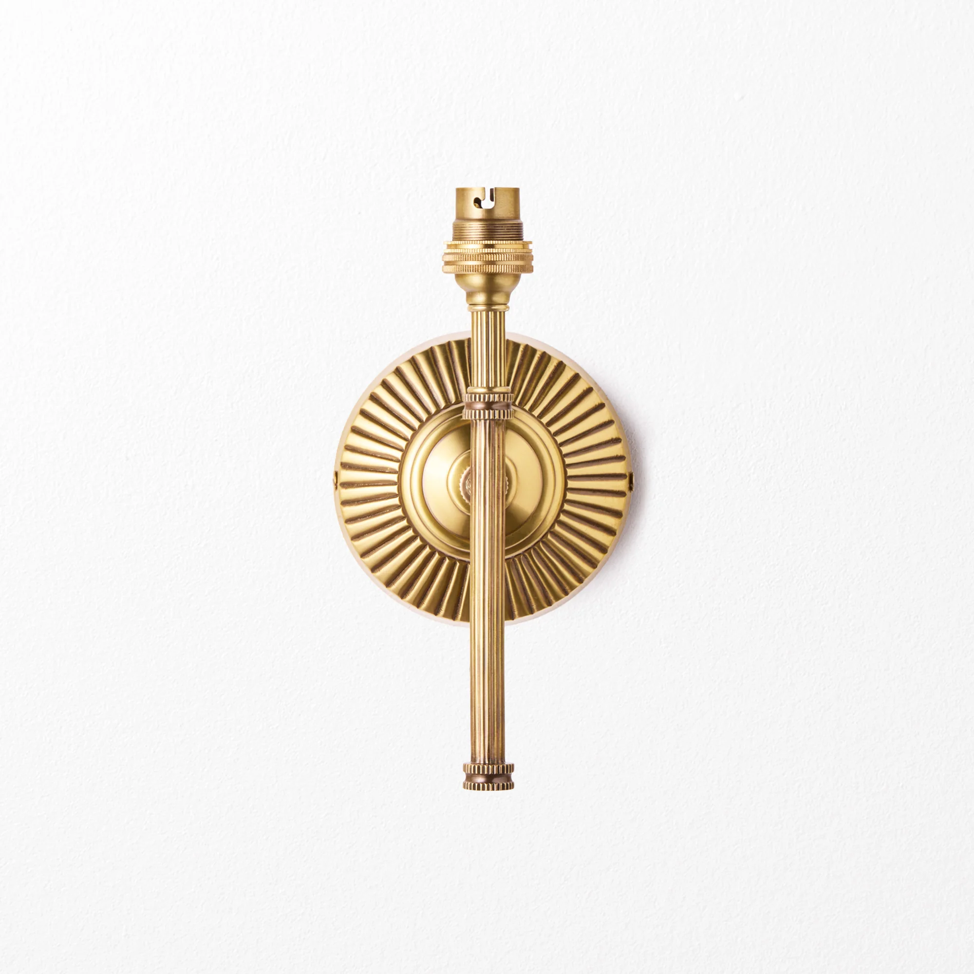 Single Raymond wall fitting in antique brass - Image 2