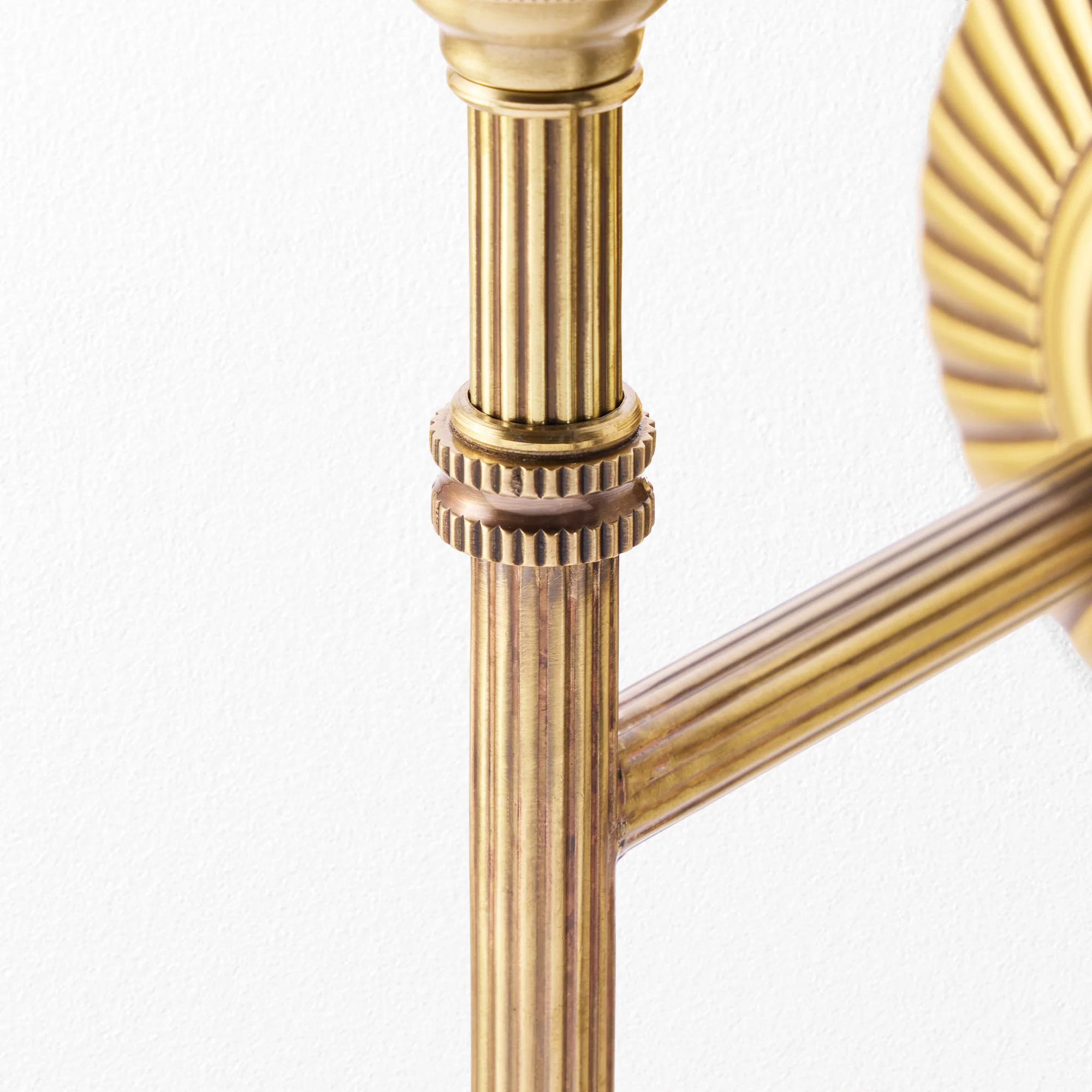 Single Raymond wall fitting in antique brass - Image 6
