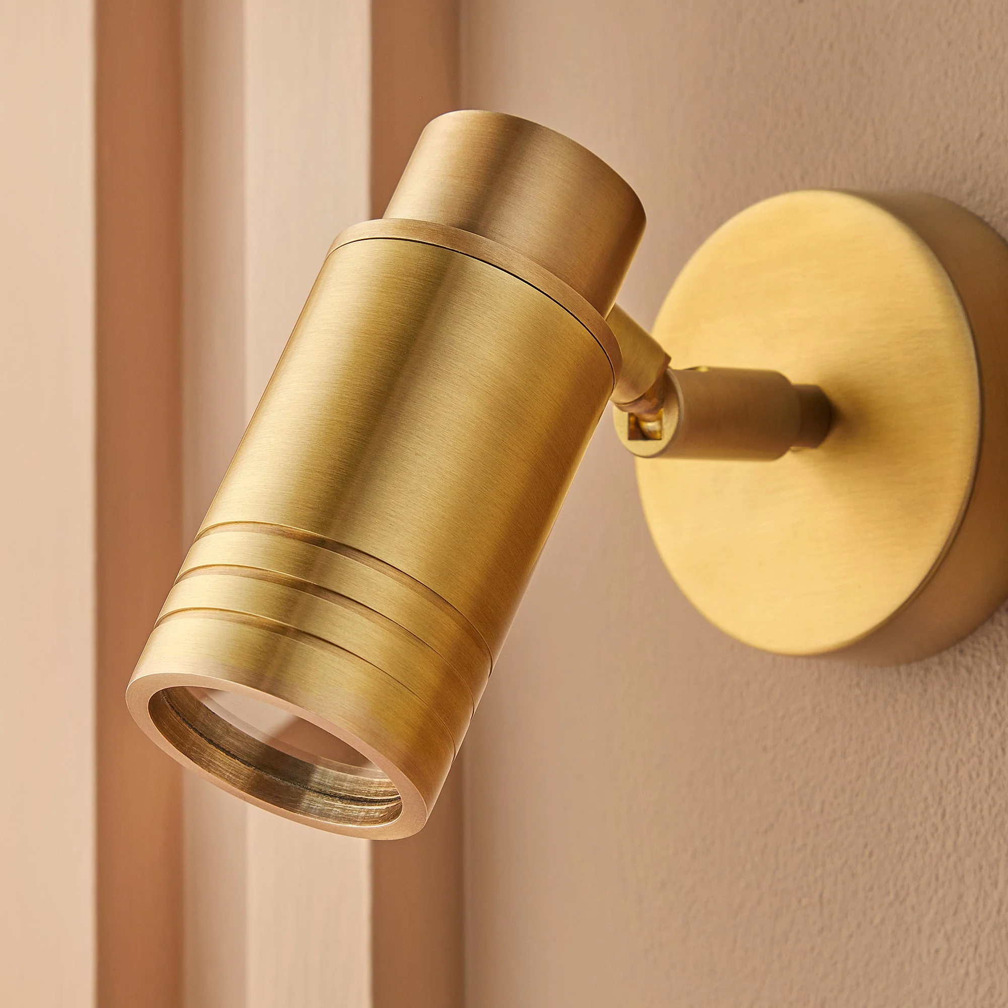 Single Watson spotlight in antiqued brass - Image 10