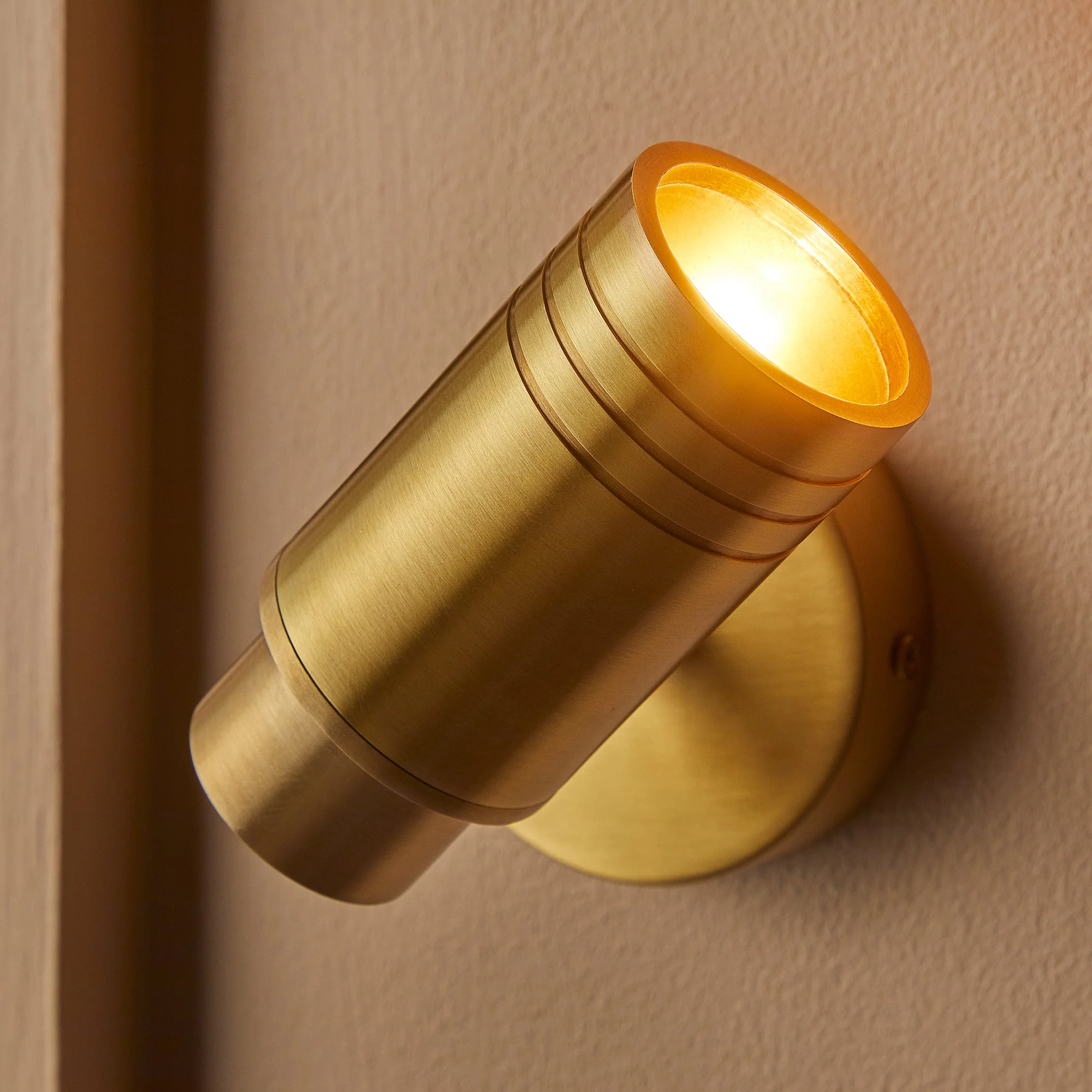 Single Watson spotlight in antiqued brass - Image 4