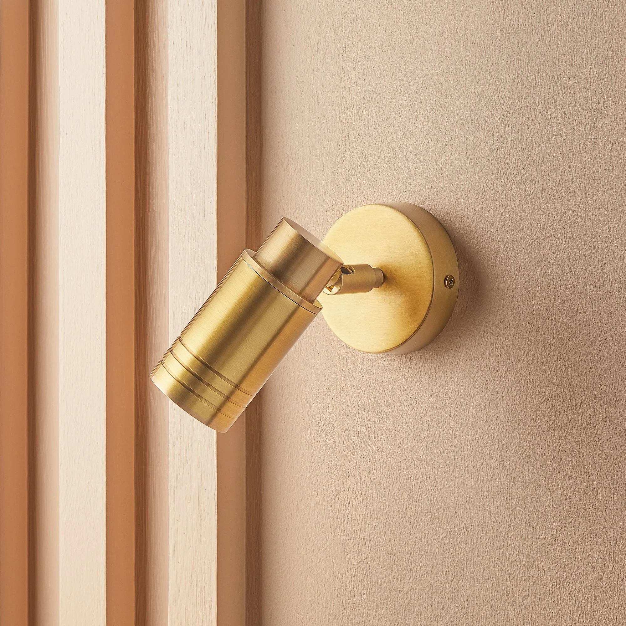 Single Watson spotlight in antiqued brass - Image 5