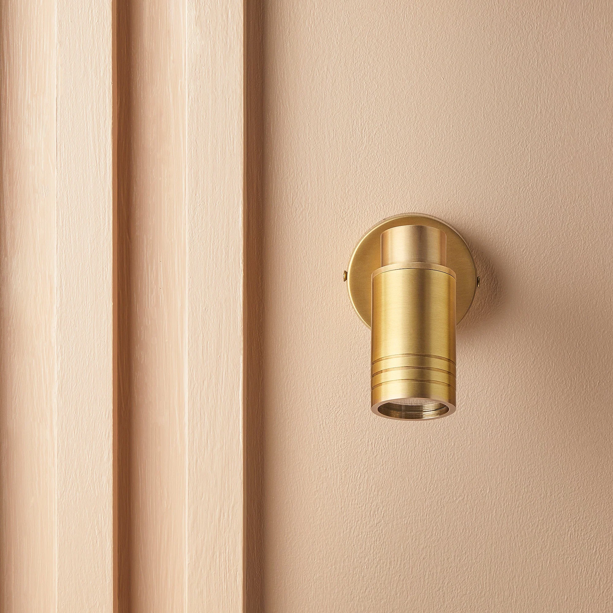 Single Watson spotlight in antiqued brass - Image 8