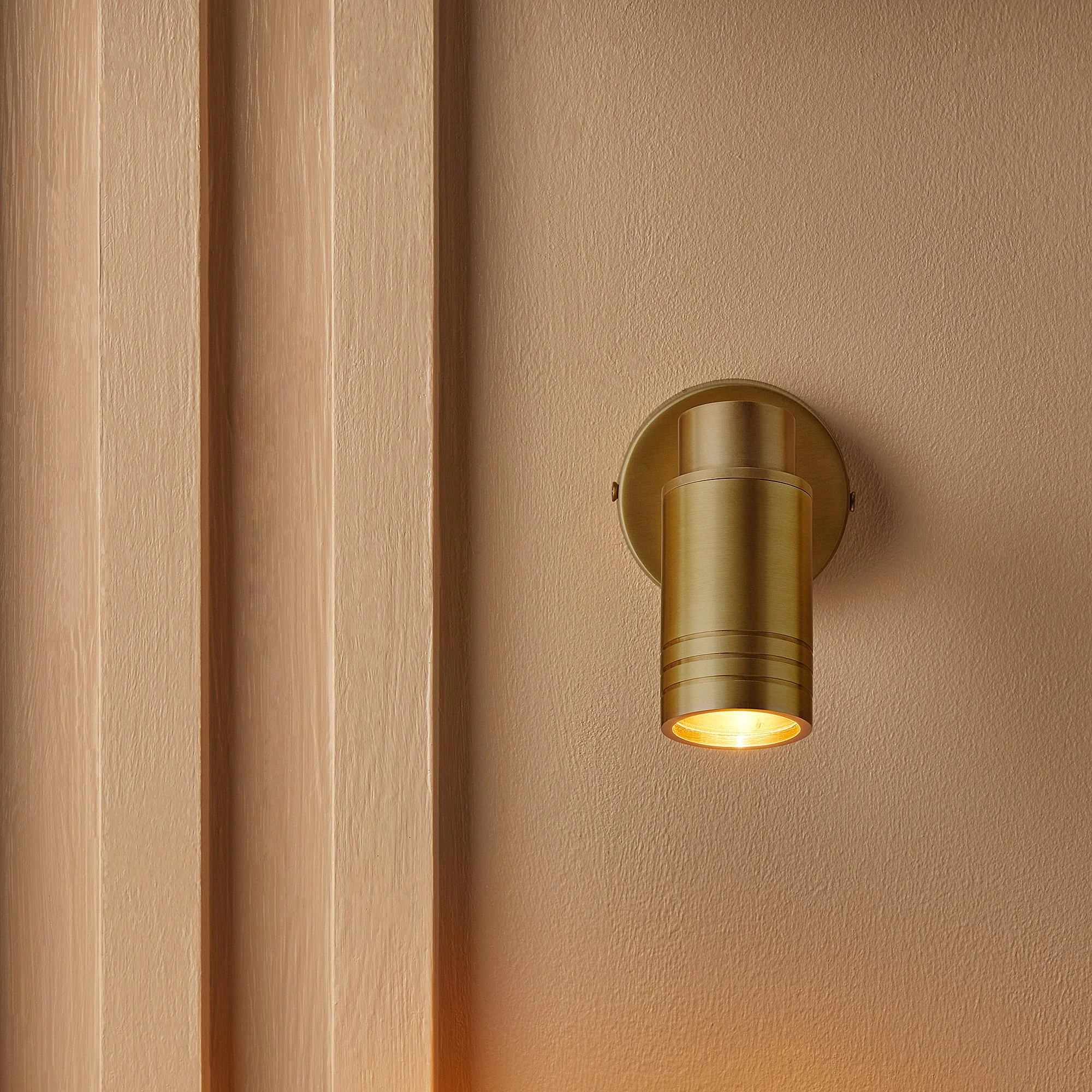 Single Watson spotlight in antiqued brass - Image 9