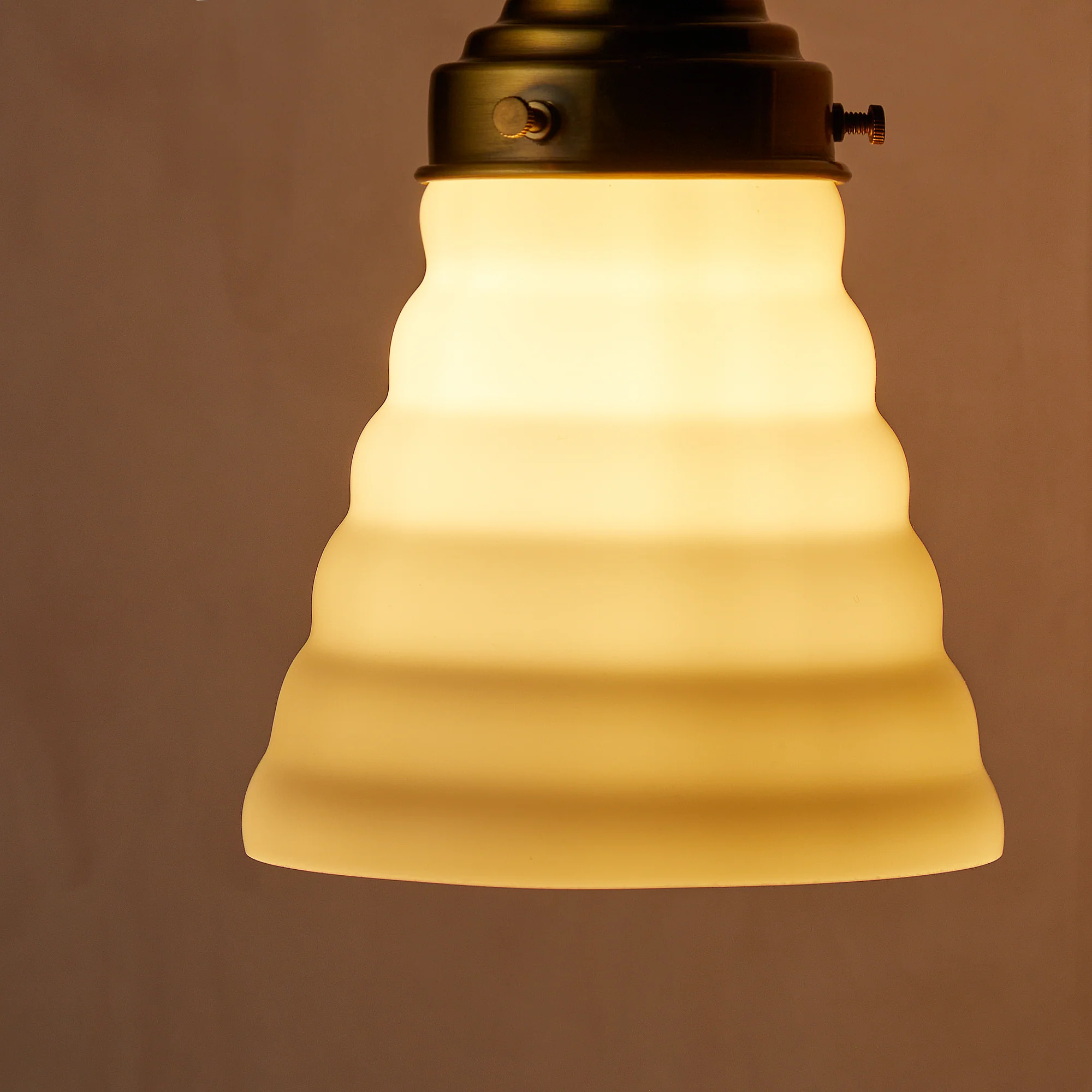Skep shade in opaline glass - Image 5