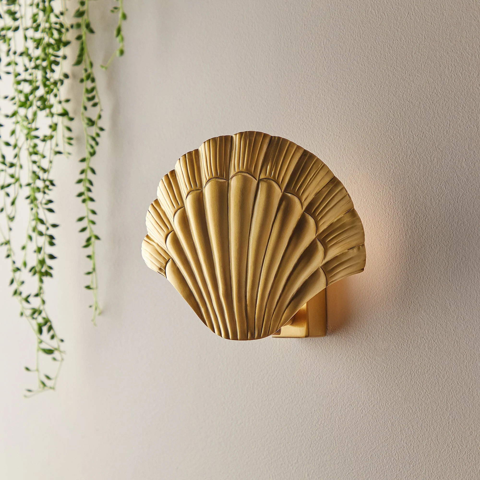 Smaller Calico wall light in antique brass - Image 10