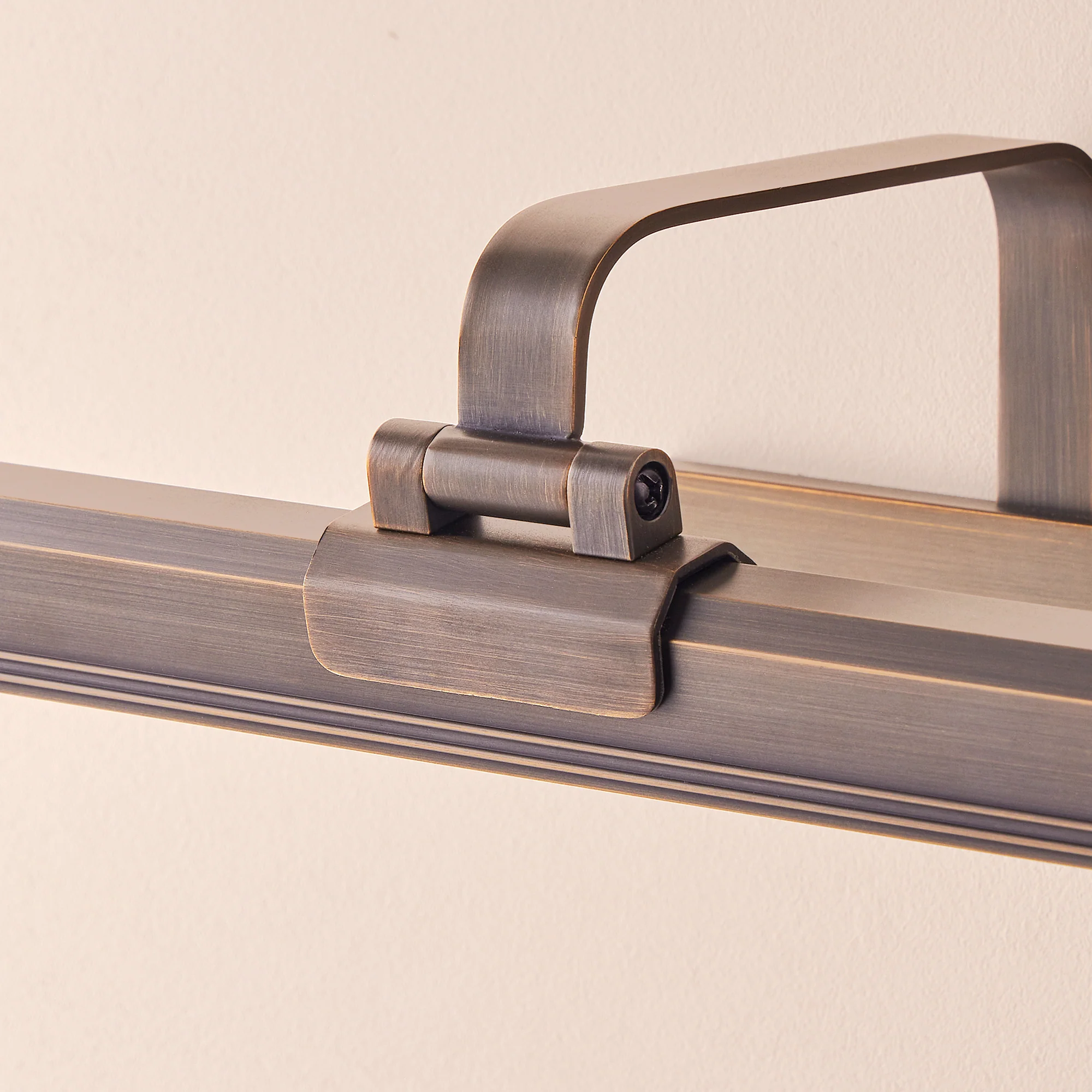 Smaller Marcel rechargeable picture light in bronze finish - Image 4