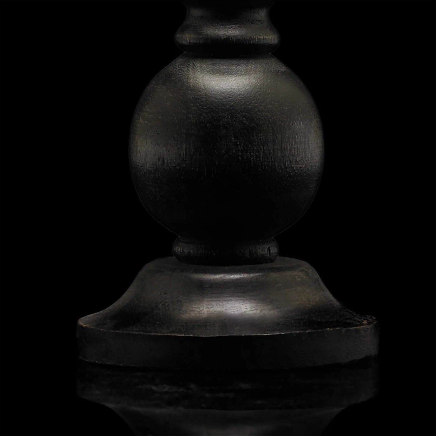 Smaller Otto table lamp in black - Image 4
