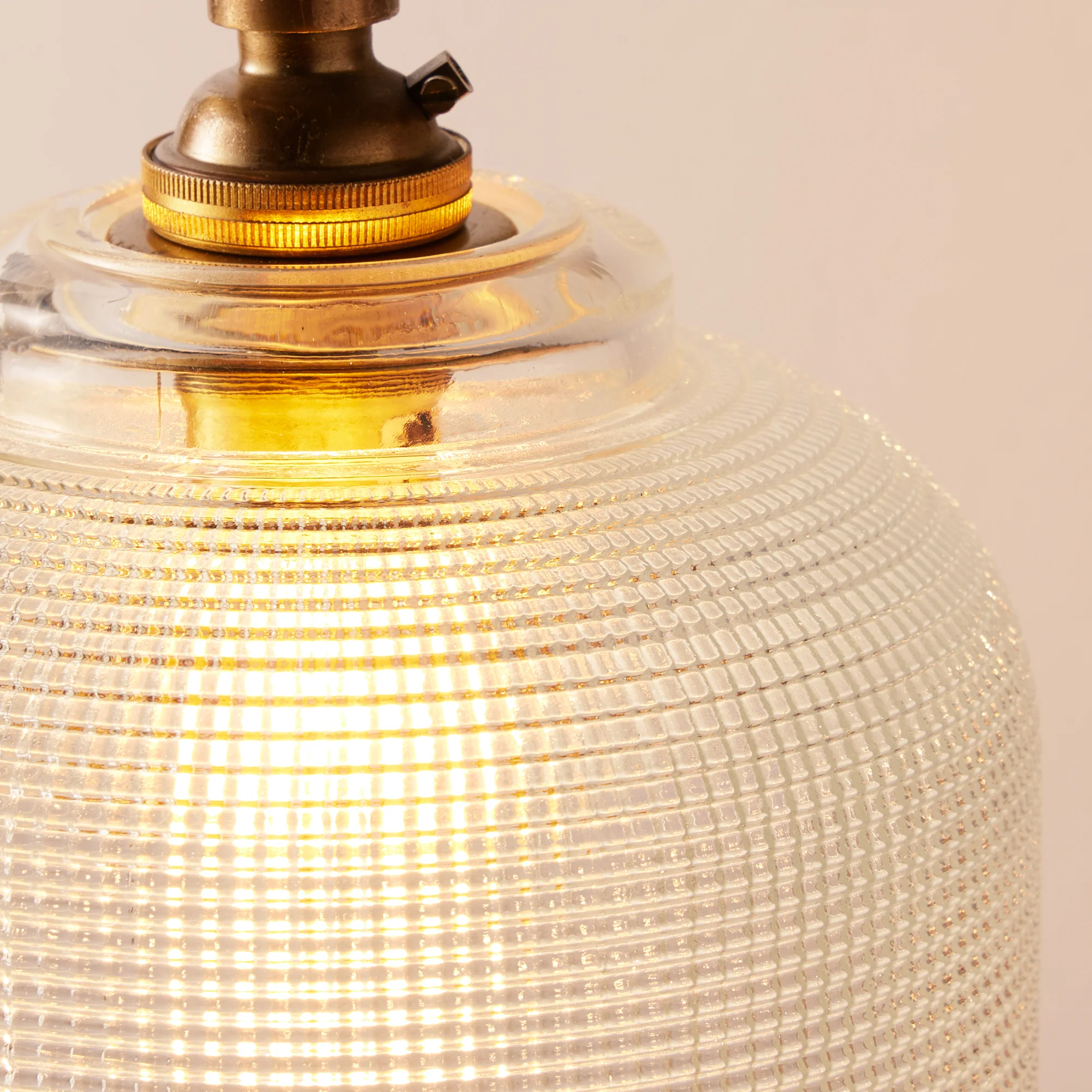 Smaller Plexus shade in waffle glass - Image 3