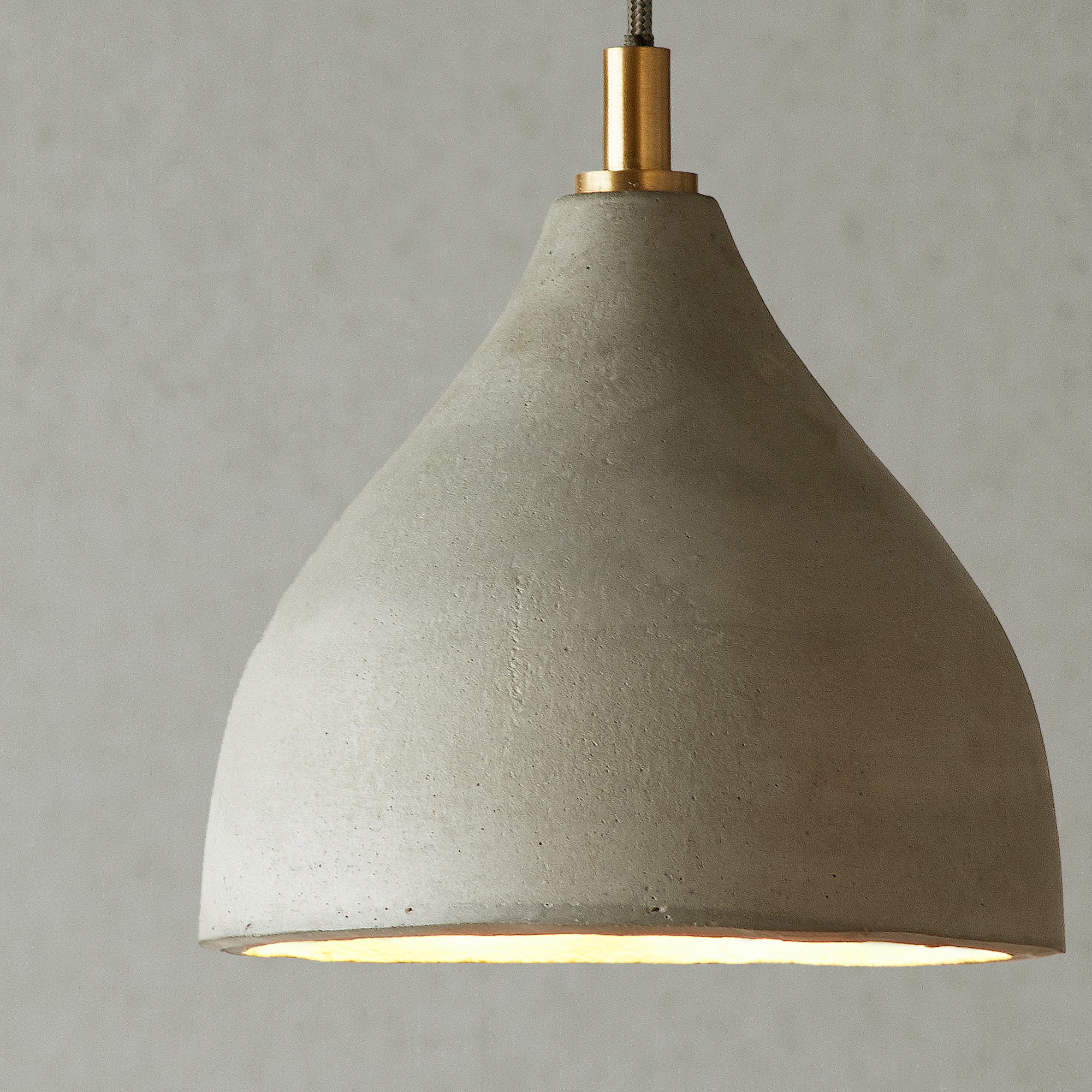 Smaller Soprano Pendant light in pale grey concrete - Image 4