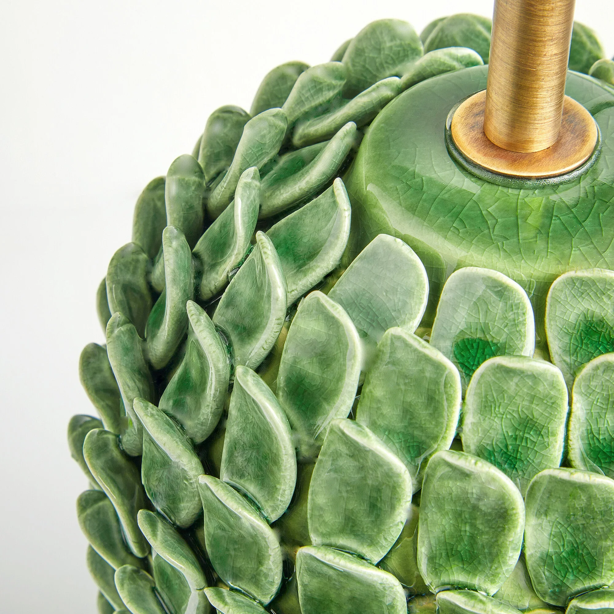 Smaller Stucco table lamp in emerald - Image 6