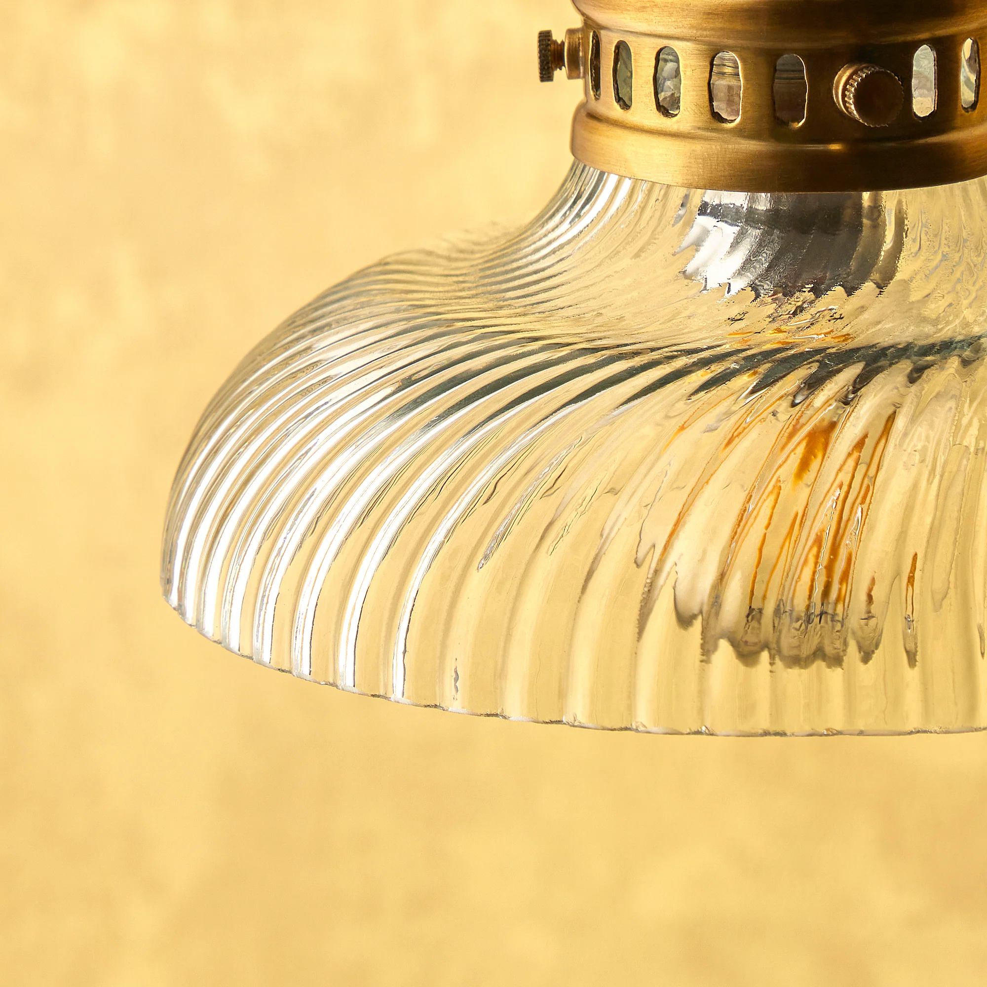 Smaller Swurly shade in clear glass - Image 2