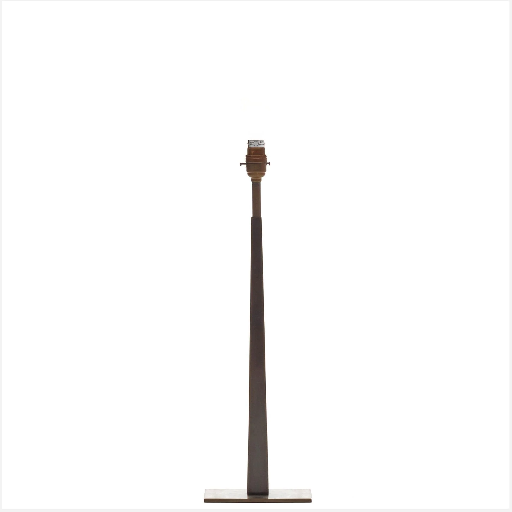 Smaller Trafalgar table lamp in antique bronze - Image 3